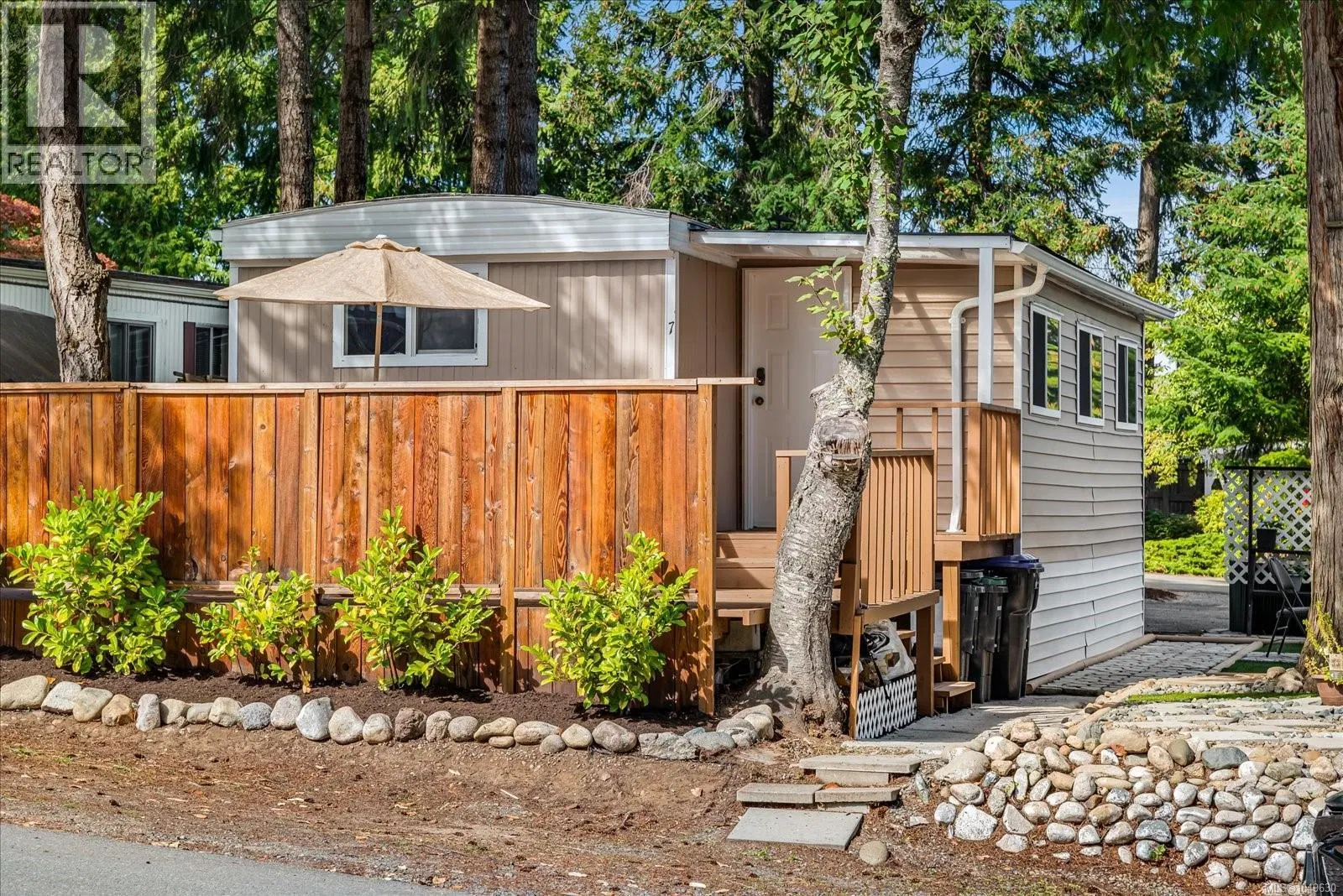 Photo 3 of 34 at #7 – 1247 Arbutus Road