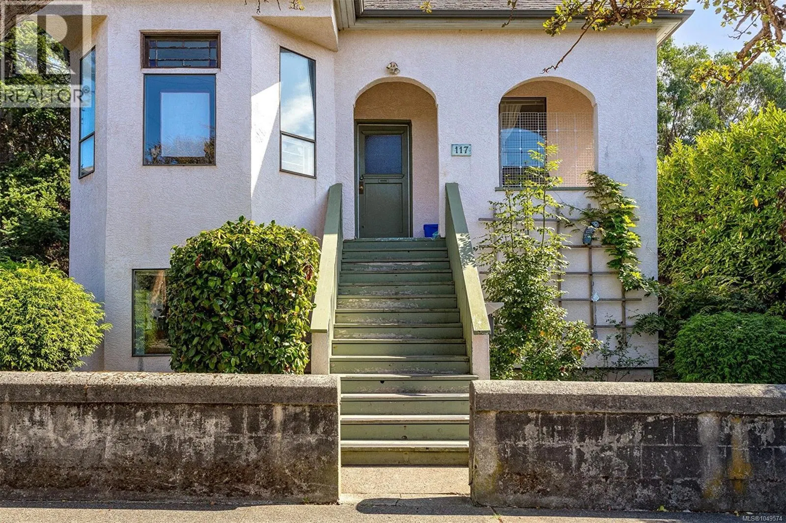 Photo 4 of 59 at 117 Medana Street