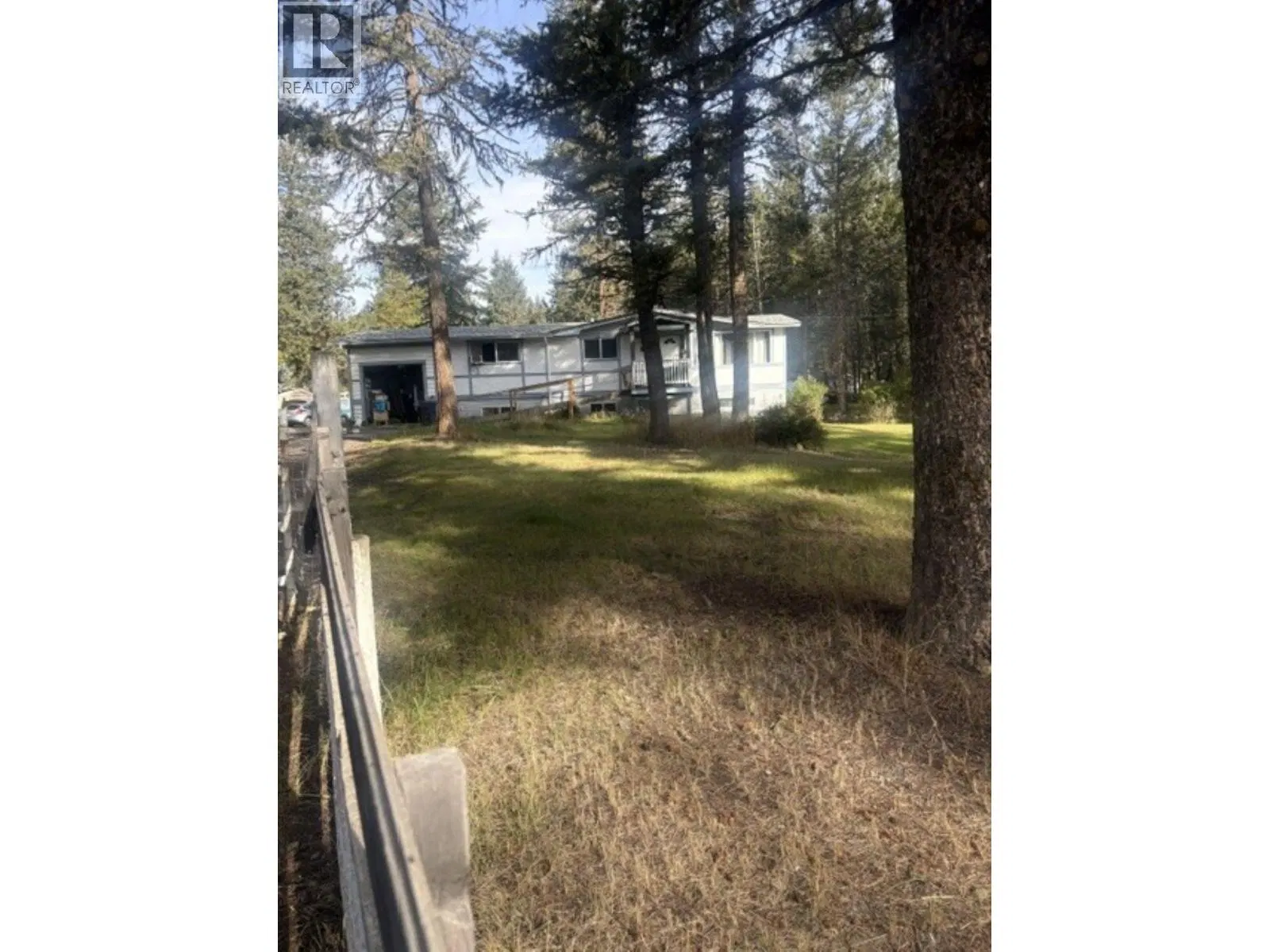 Photo 2 of 11 at 5044 EASZEE Drive