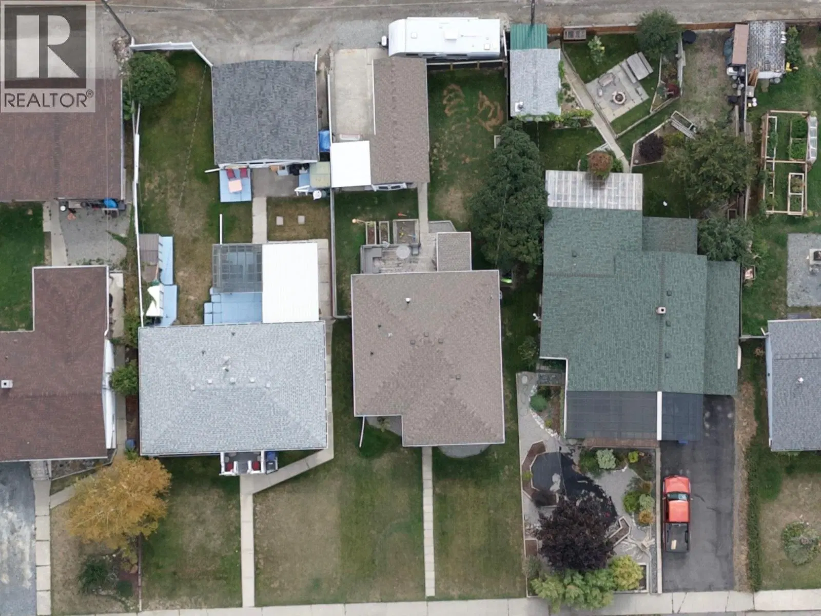 Photo 3 of 4 at 713 7TH Street