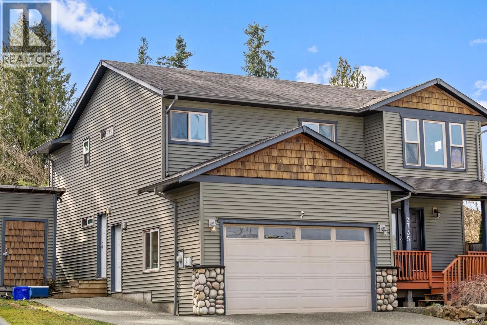 Photo 1 of 47 at 2735 Rydal Avenue