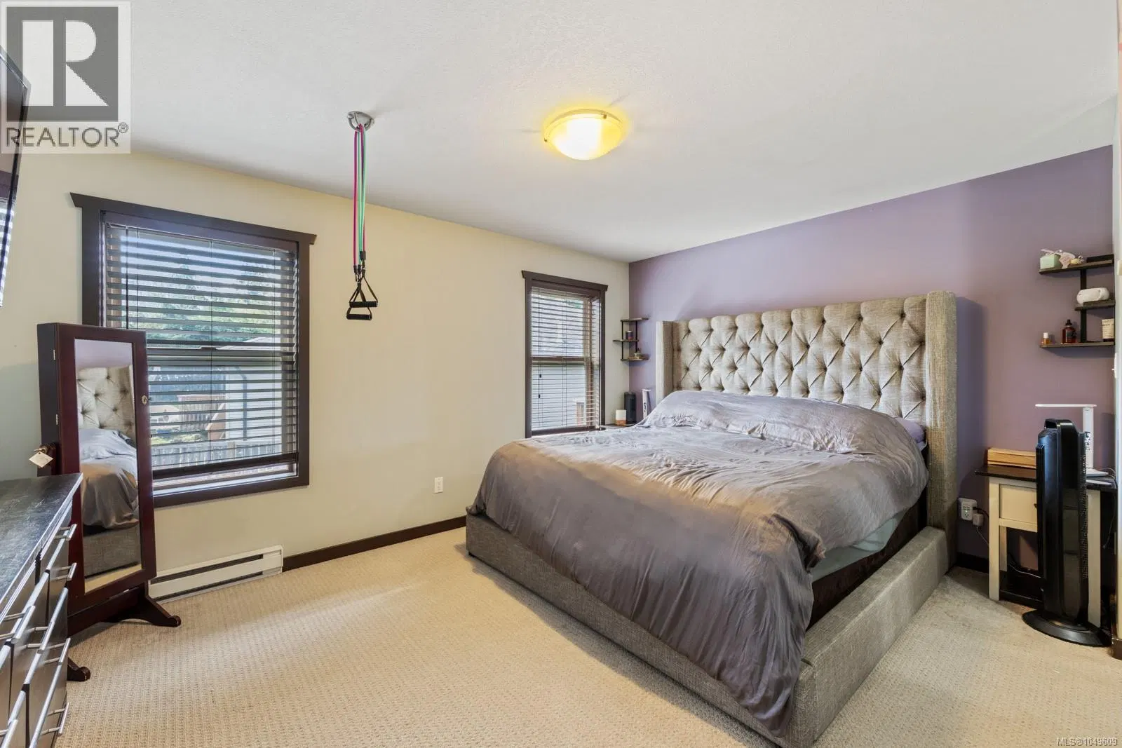 Photo 5 of 47 at 2735 Rydal Avenue