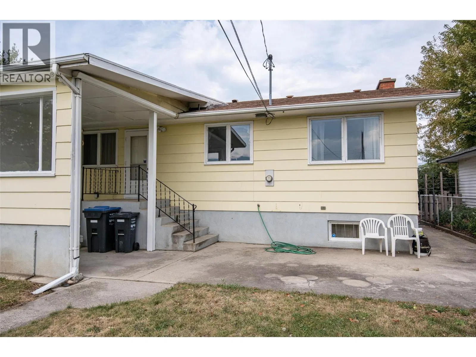 Photo 4 of 30 at 376 Conklin Avenue