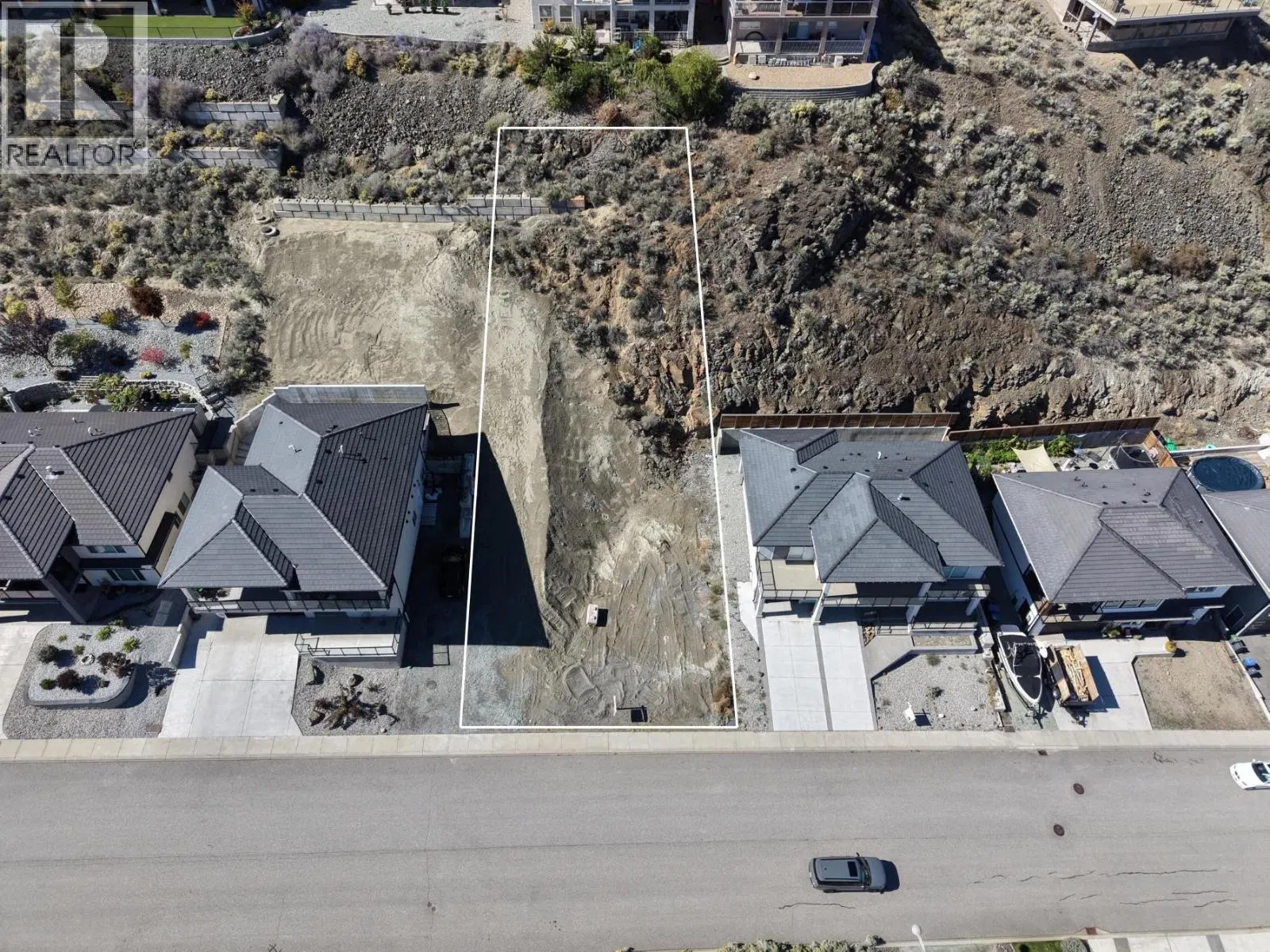 Photo 3 of 47 at 3804 Torrey Pines Drive