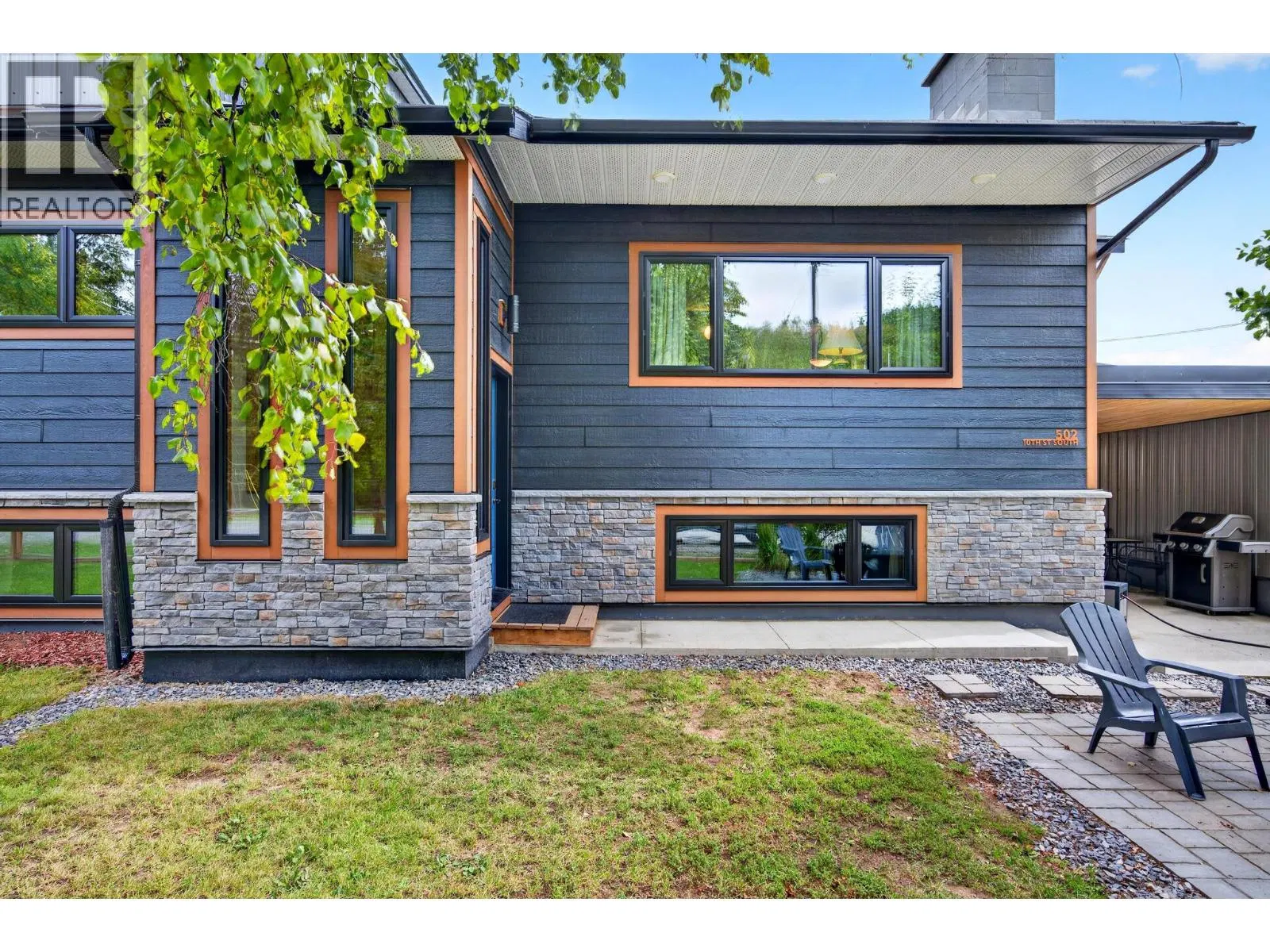 Photo 2 of 75 at 502 10th Street