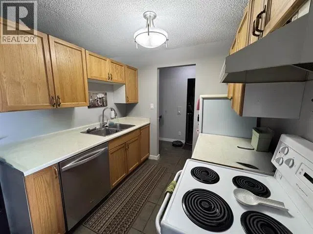 Photo 5 of 11 at #105 – 10216 102 Avenue