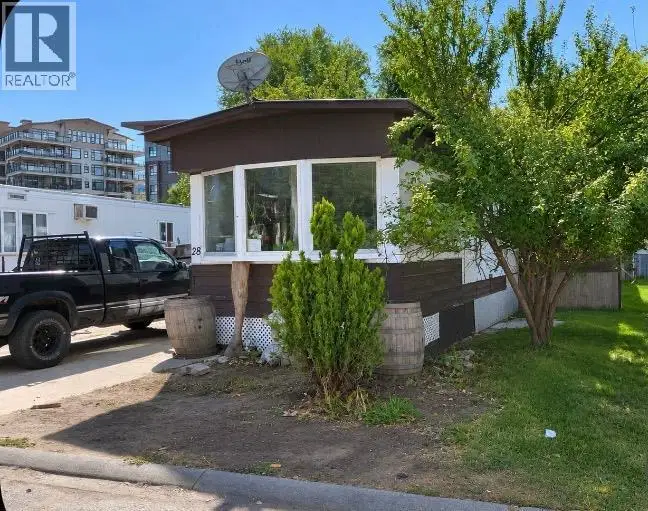 #28 – 3245 Paris Street