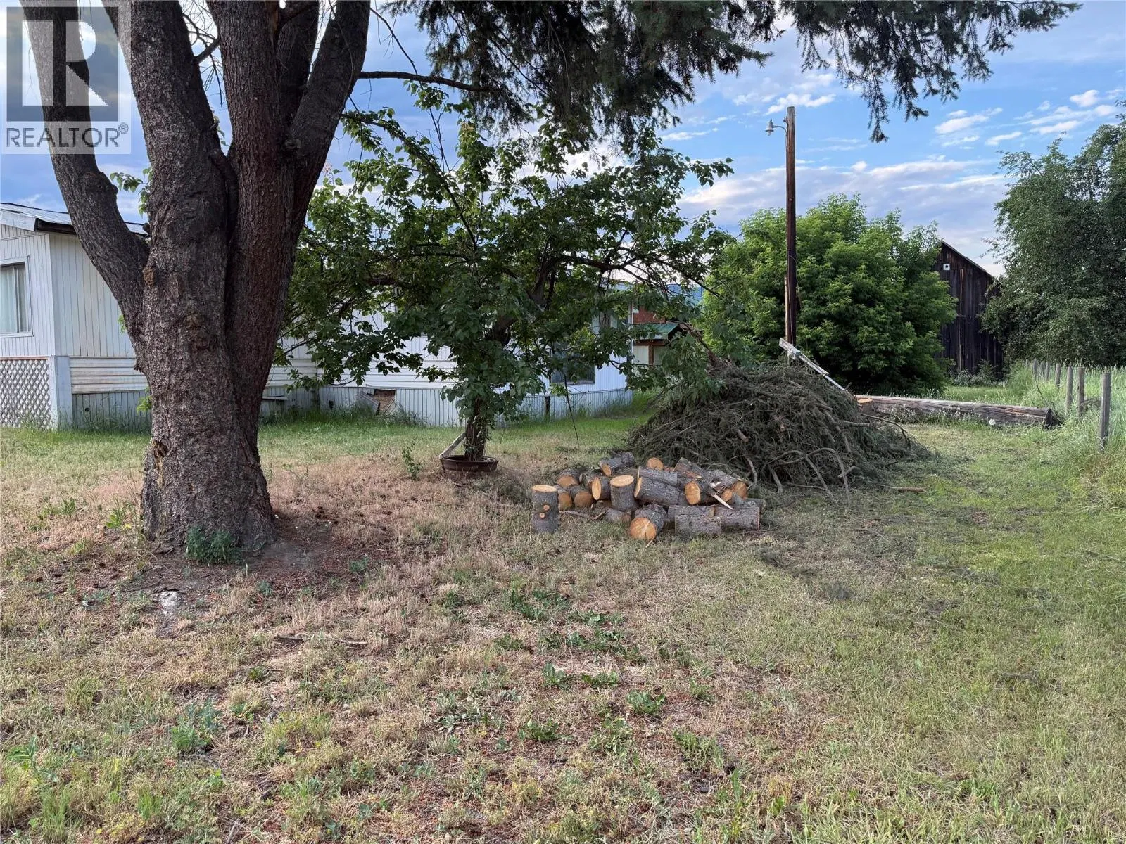 Photo 3 of 24 at 5708 VLA Road