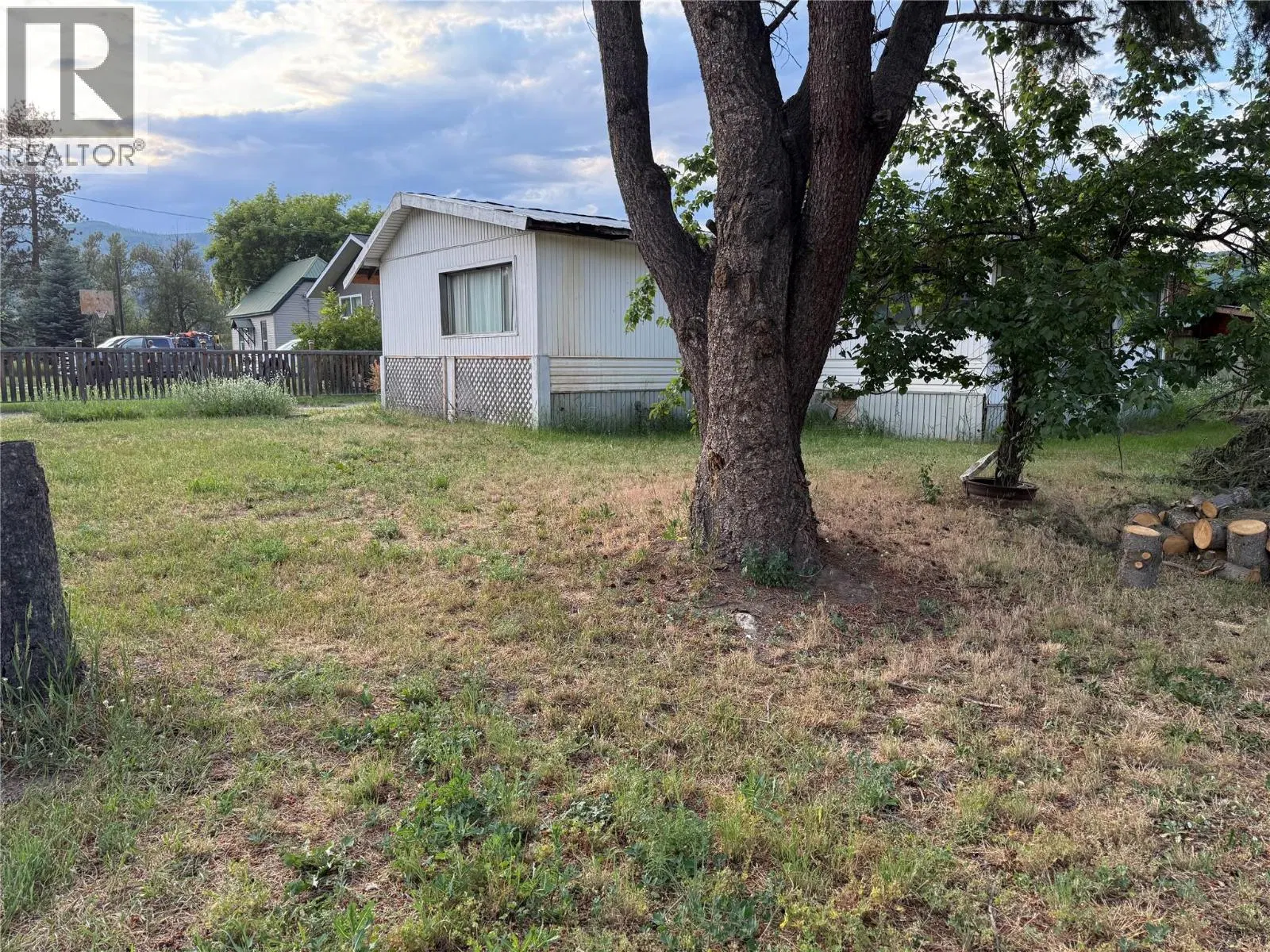 Photo 4 of 24 at 5708 VLA Road