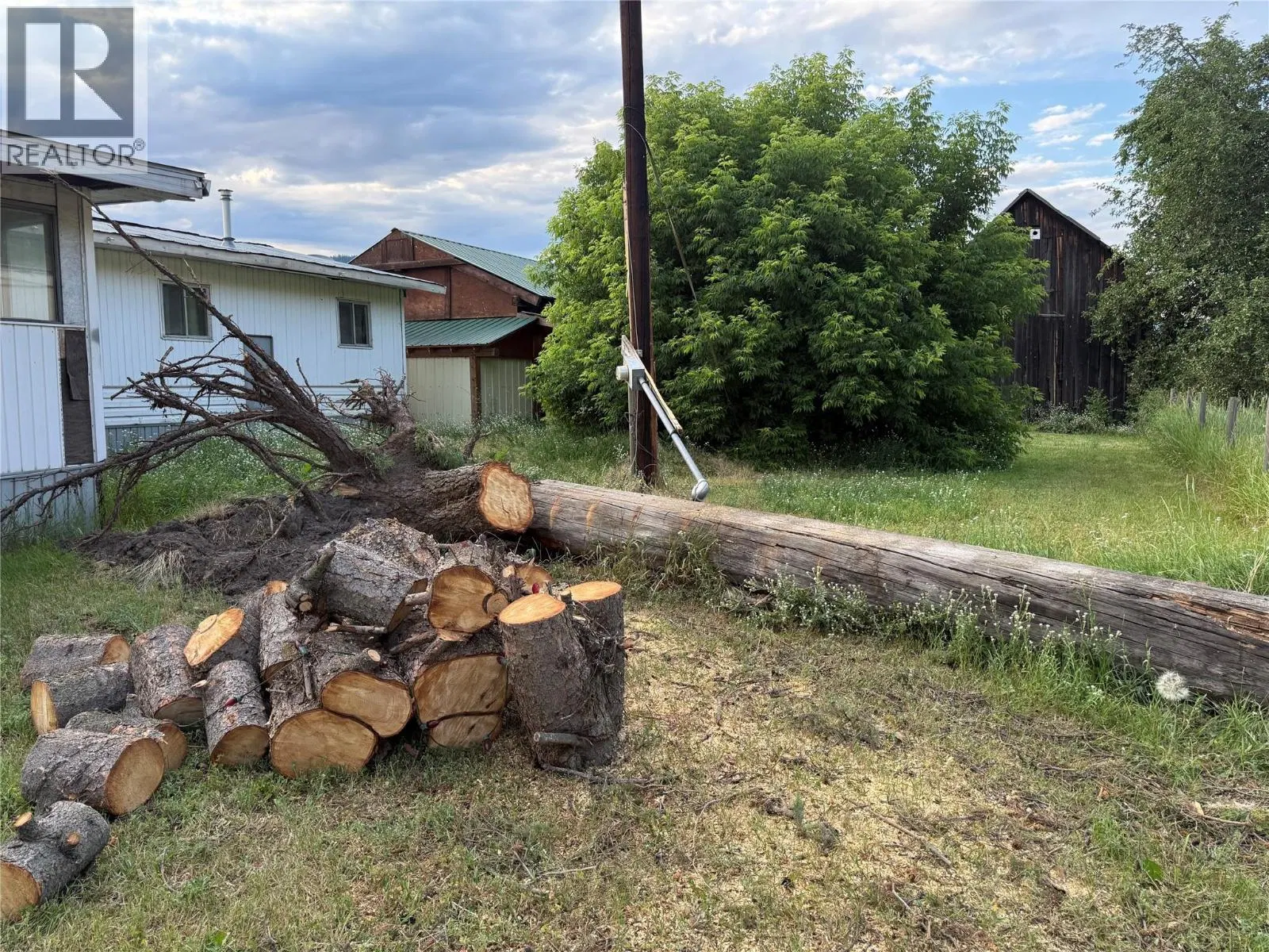 Photo 5 of 24 at 5708 VLA Road