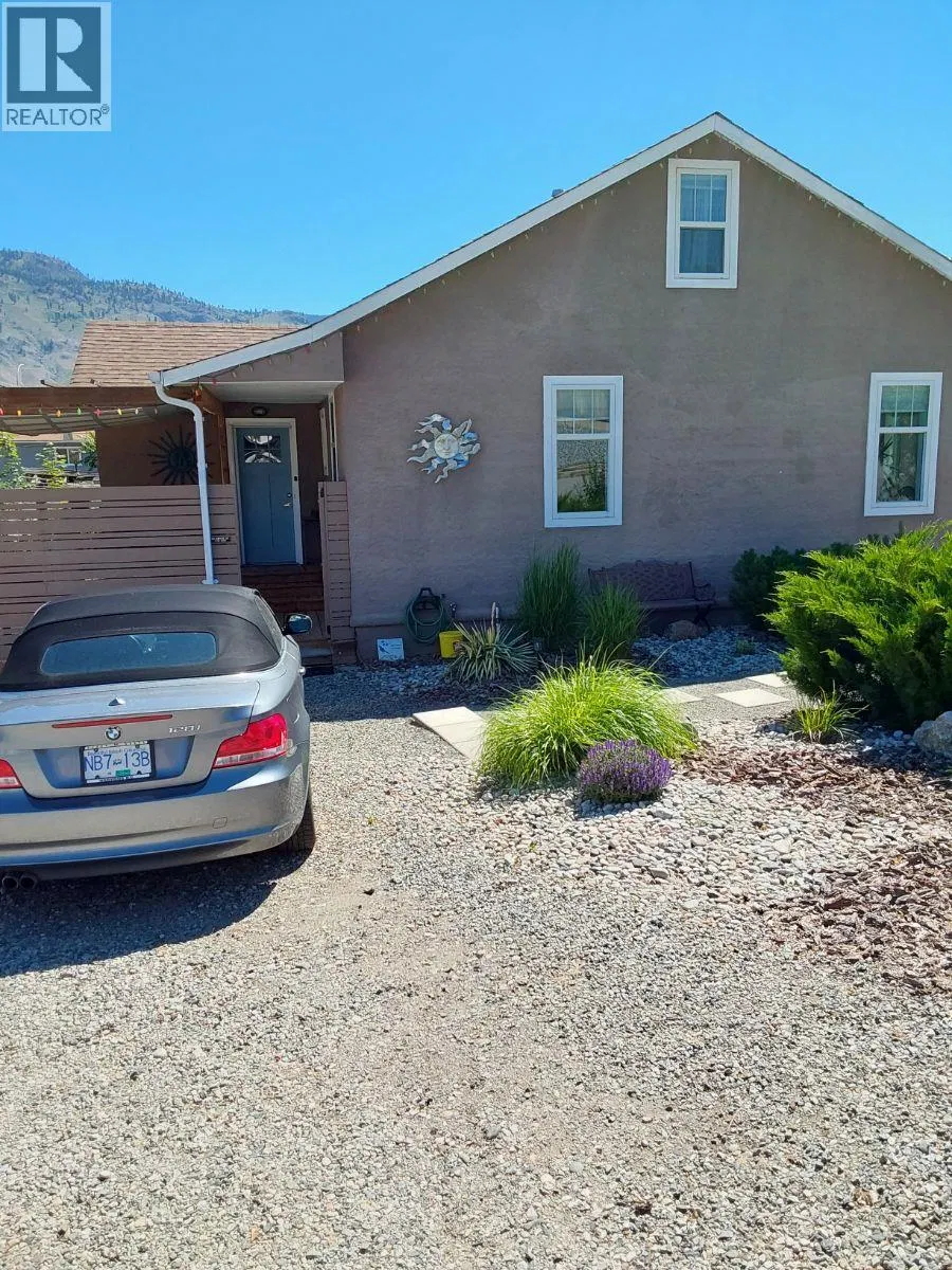 Photo 3 of 33 at 8310 70TH Avenue