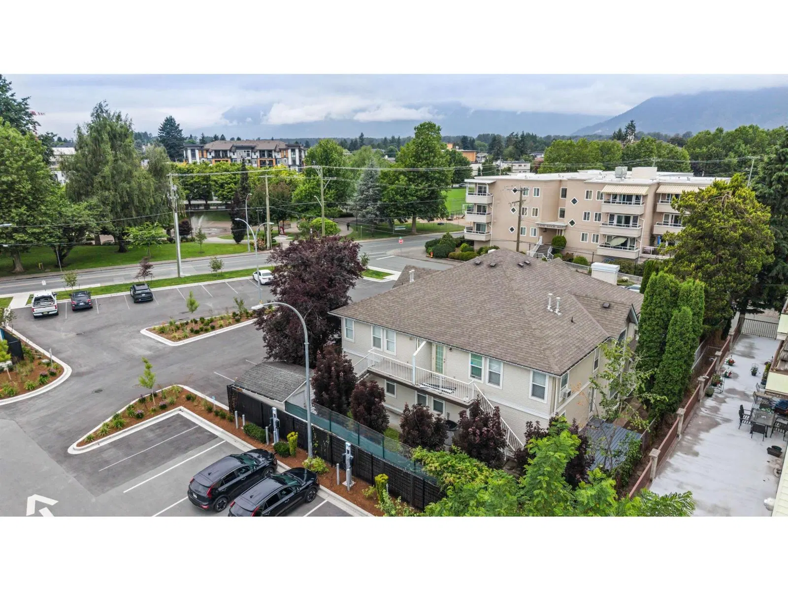 Photo 2 of 29 at #1 & 3 – 46008 BOLE Avenue