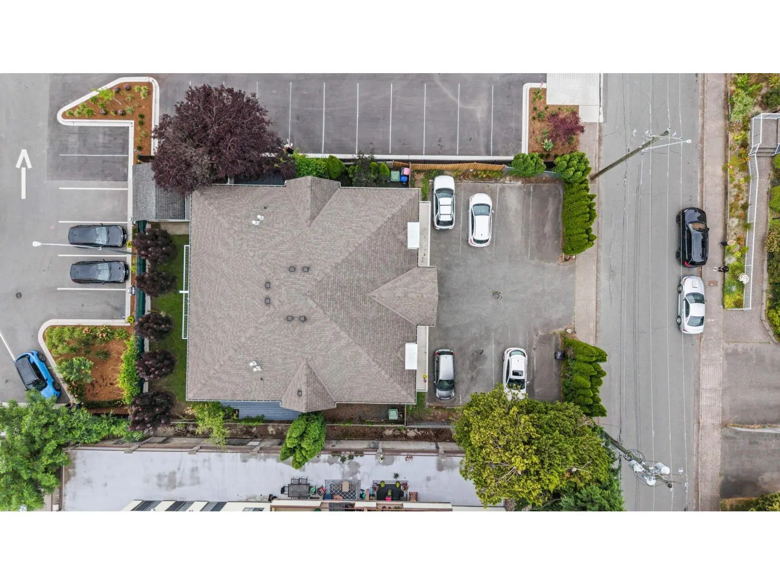 Photo 3 of 29 at #1 & 3 – 46008 BOLE Avenue