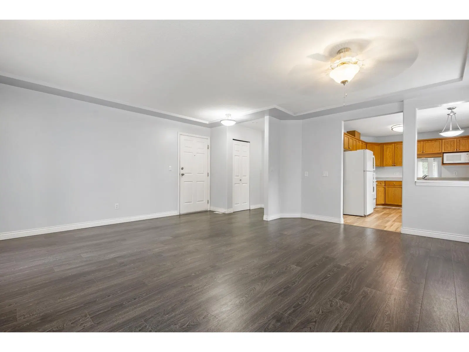 Photo 4 of 29 at #2 & 4 – 46008 BOLE Avenue