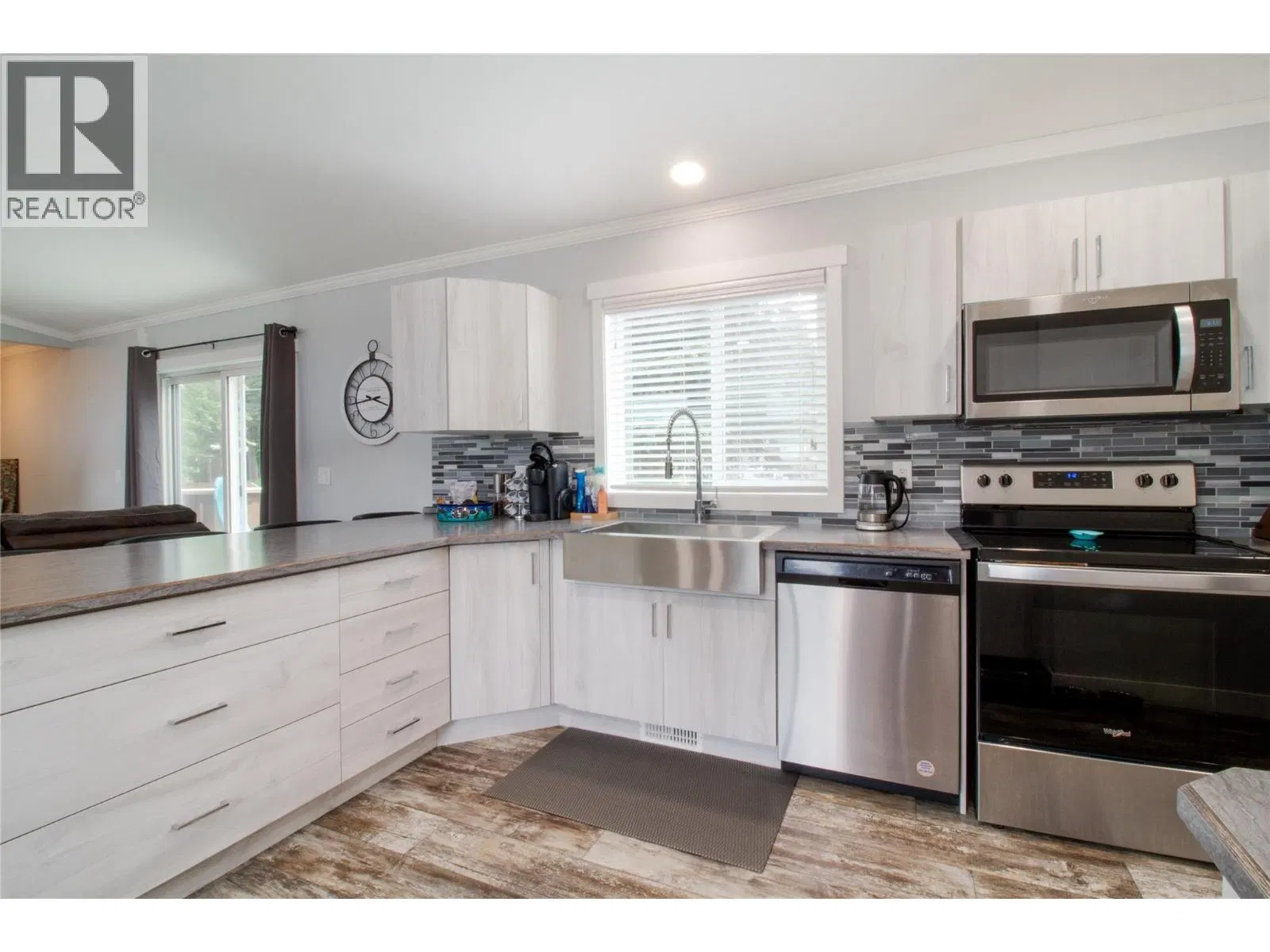 Photo 3 of 23 at #16 – 978 Lundell Road