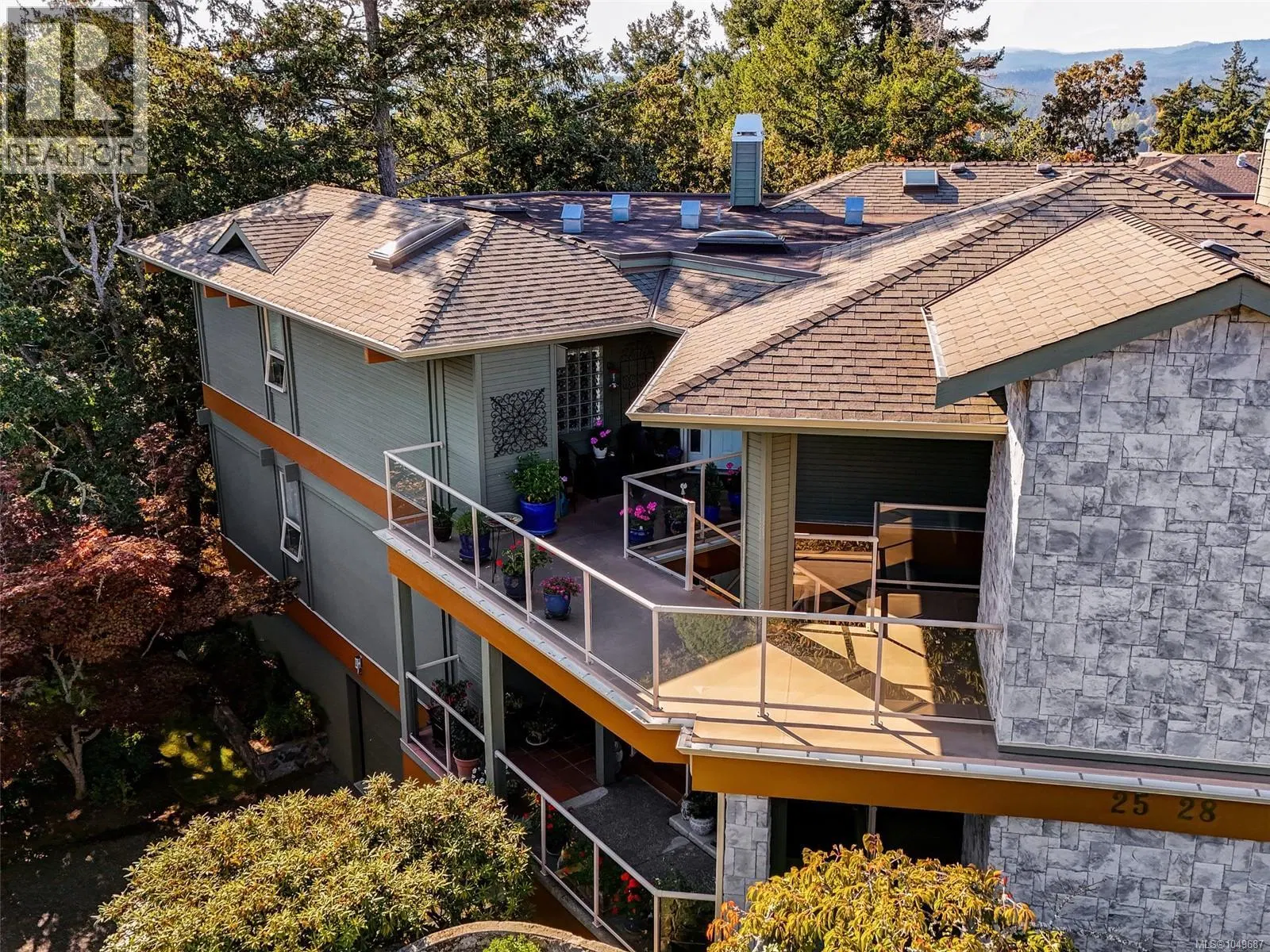 #27 – 4305 Maltwood Lane