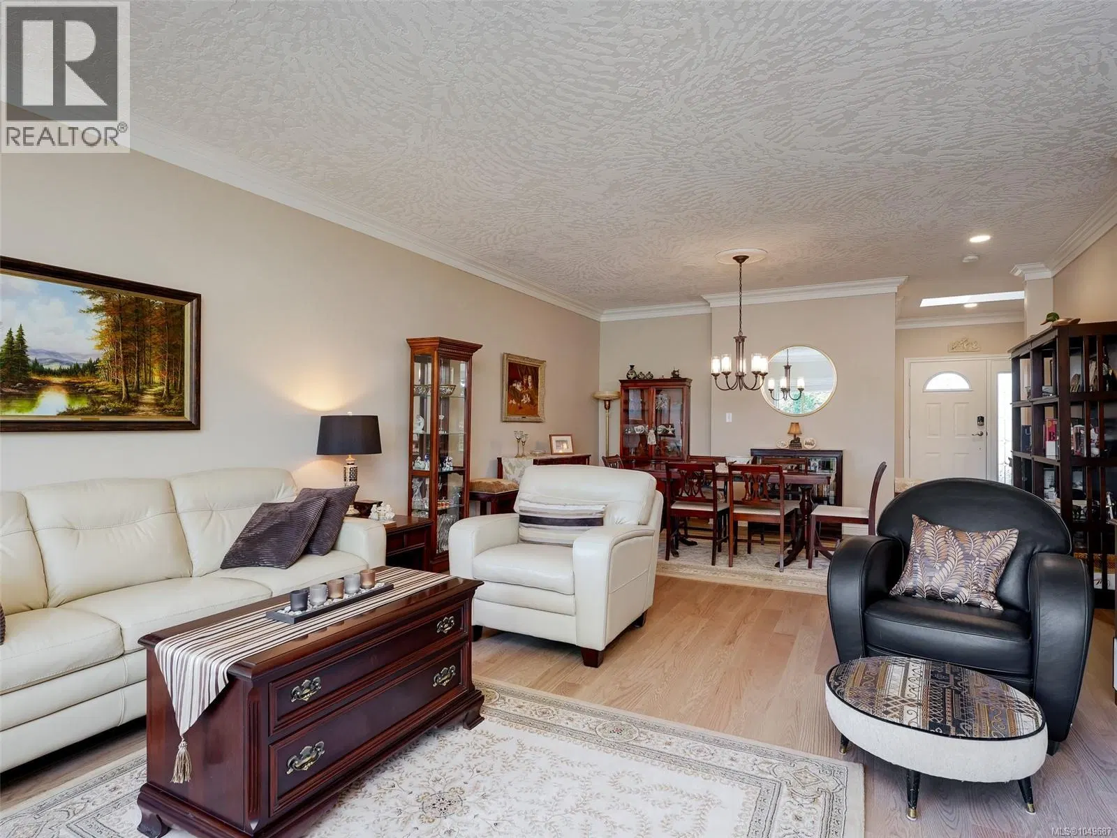 Photo 4 of 50 at #27 – 4305 Maltwood Lane