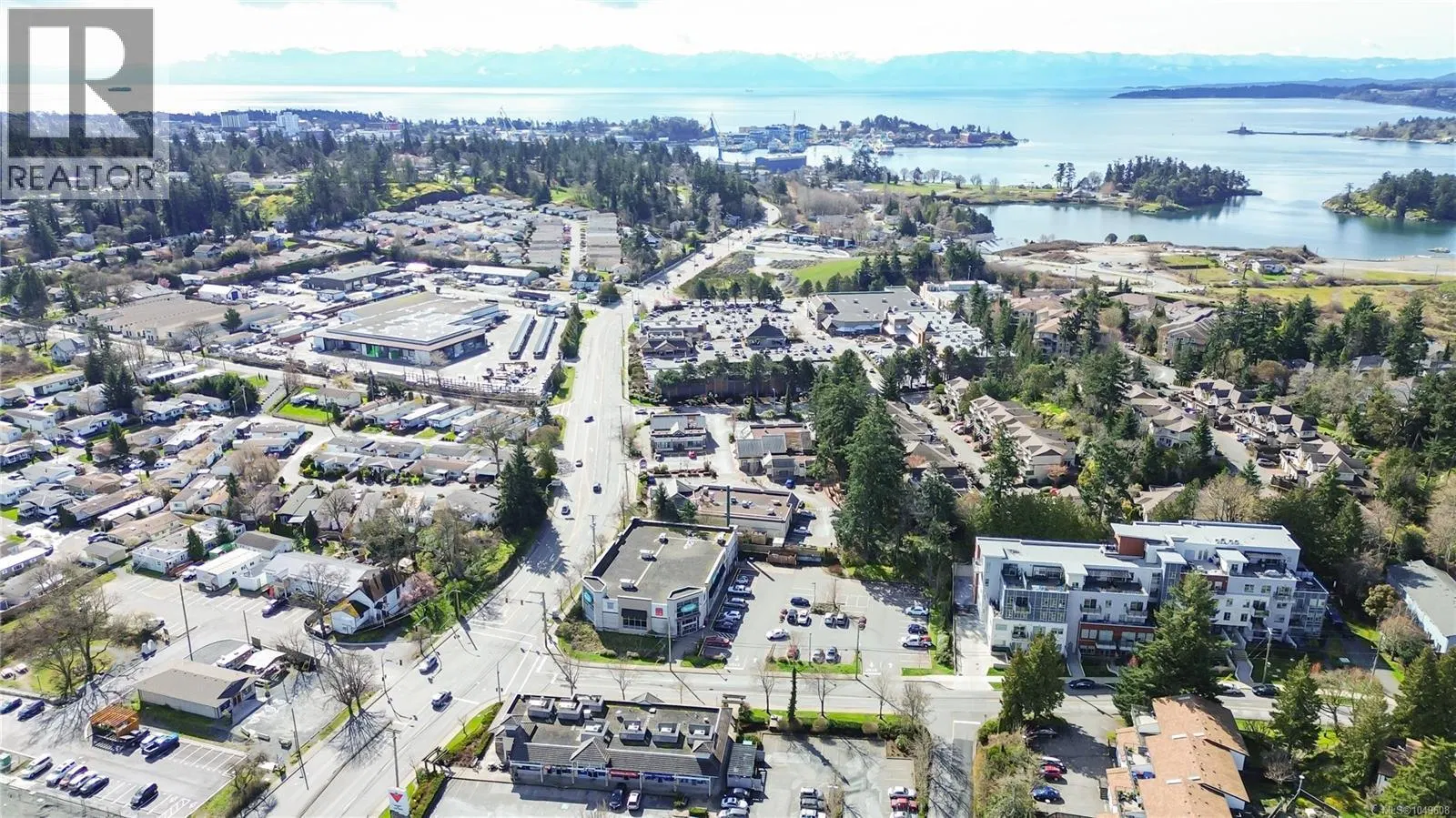 Photo 3 of 36 at #5 – 1506 ADMIRALS Road