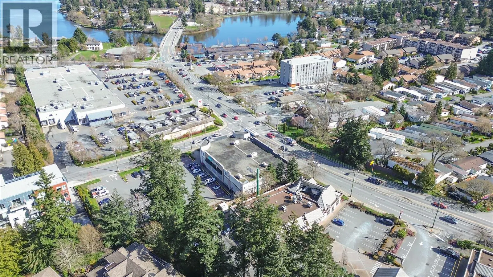Photo 4 of 36 at #5 – 1506 ADMIRALS Road