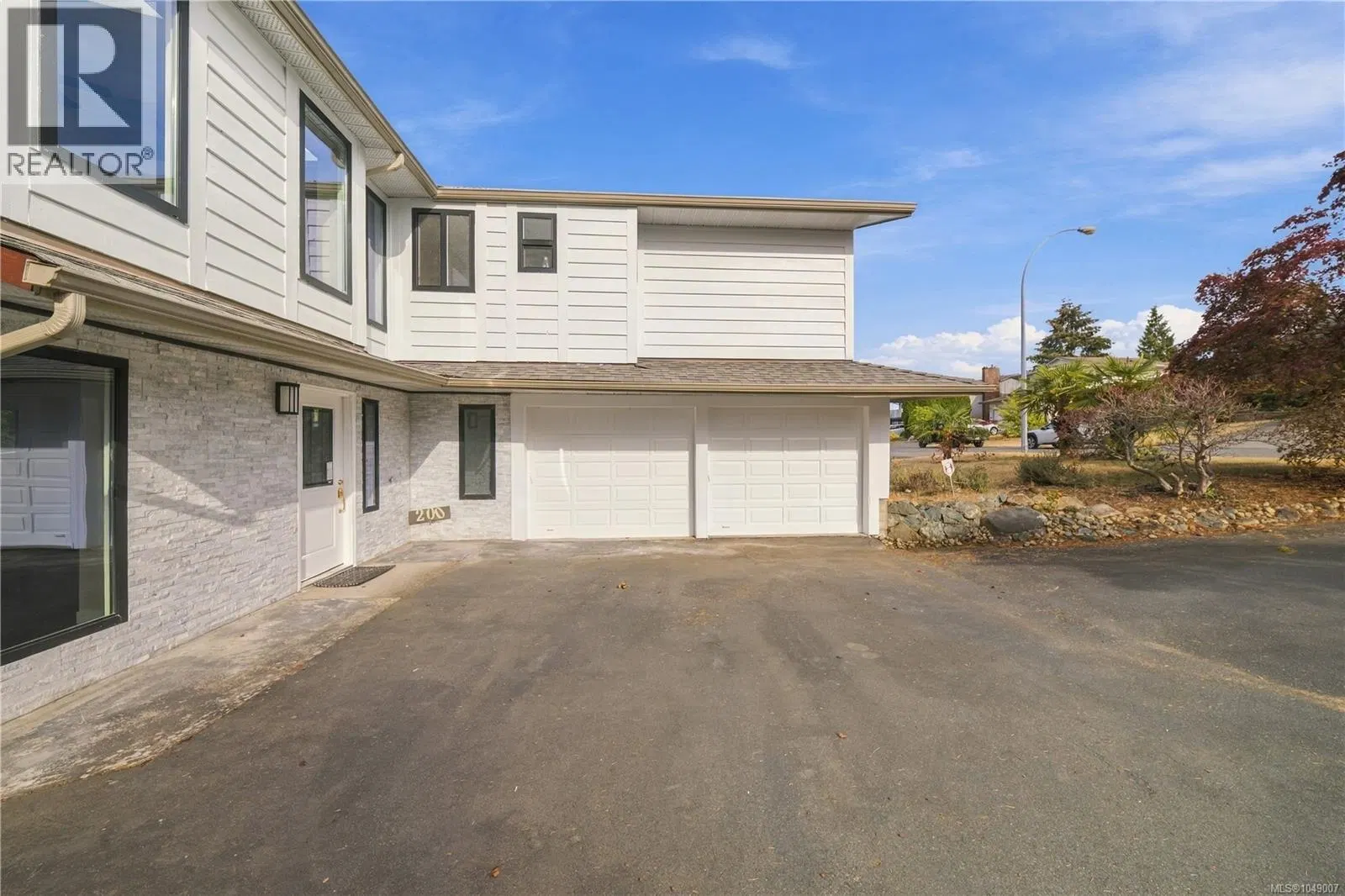 Photo 5 of 57 at 200 Kingfisher Place