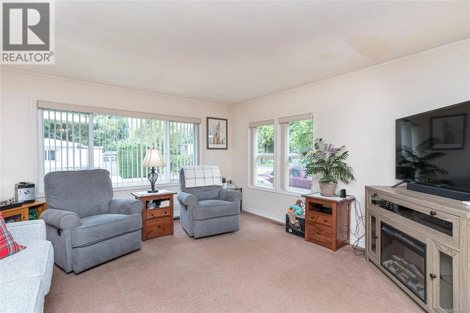 Photo 4 of 31 at #29 – 1751 Northgate Road