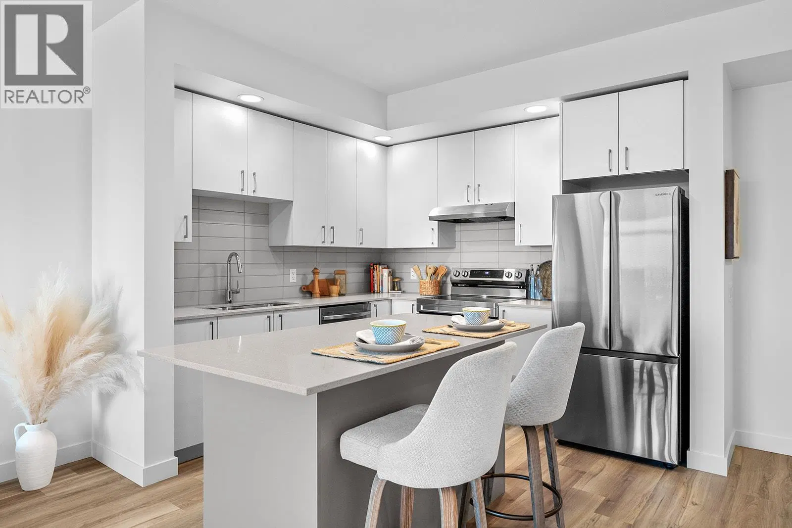 #403 – 1111 Frost Road