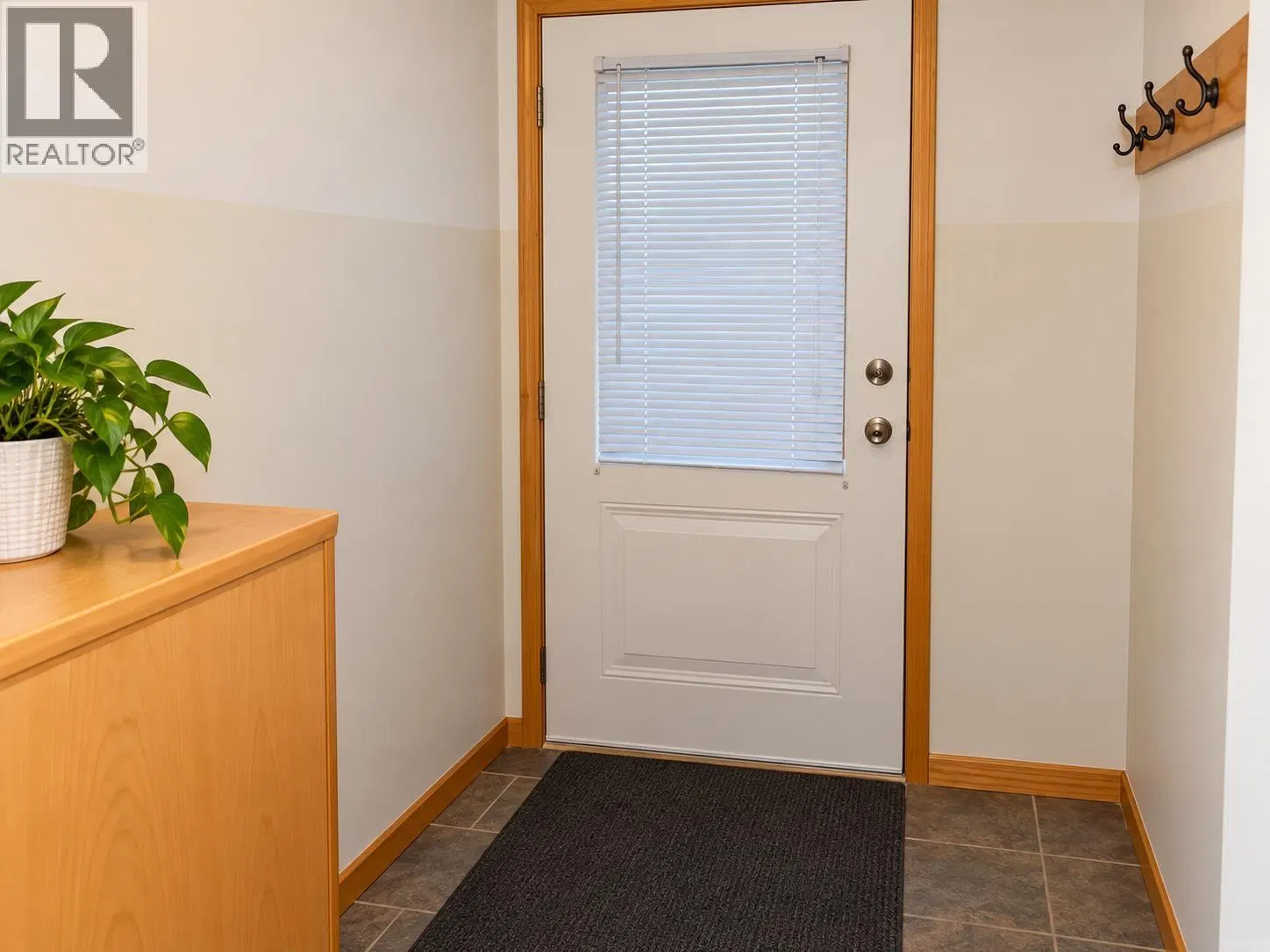 Photo 5 of 28 at 3561 CANIM HENDRIX Road