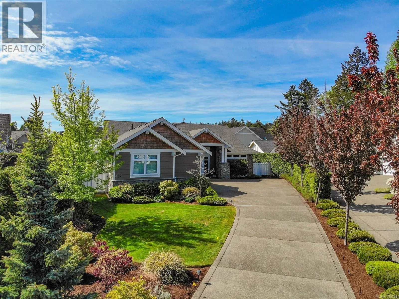 856 Bluffs Drive