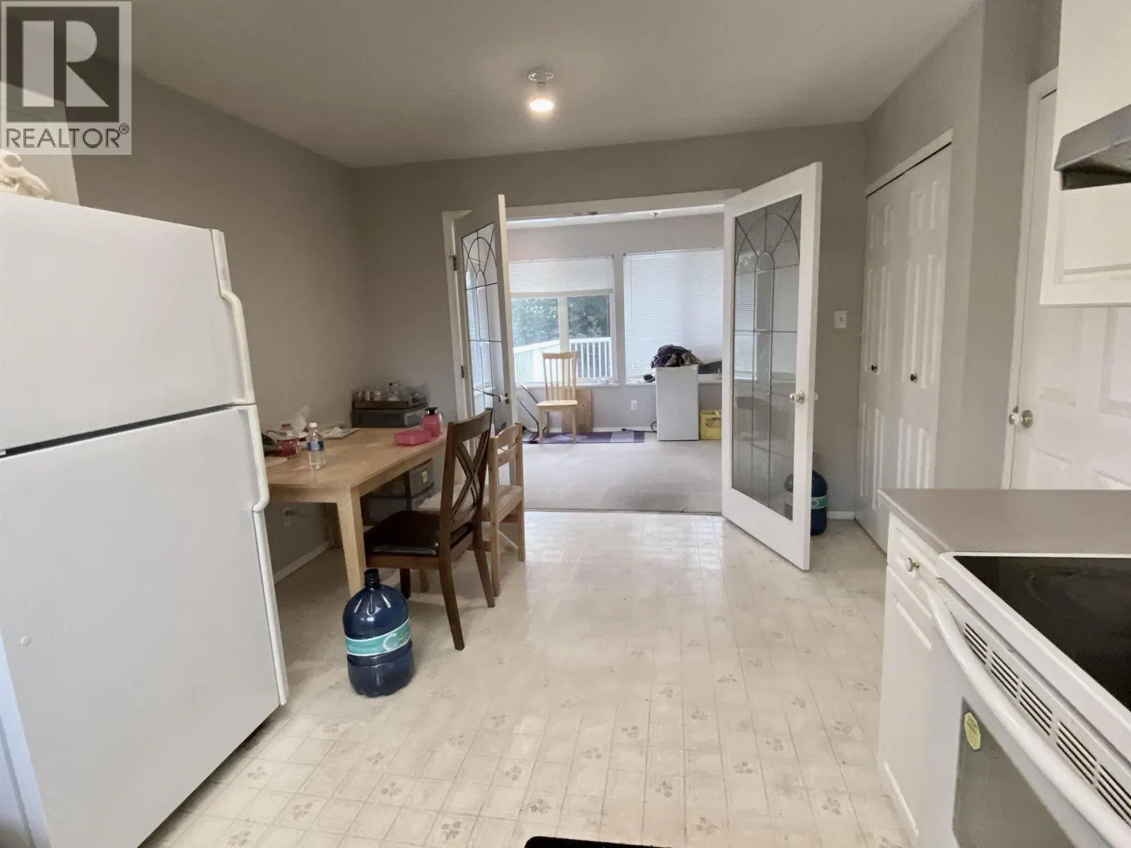 Photo 5 of 31 at 4839 MILLS Avenue