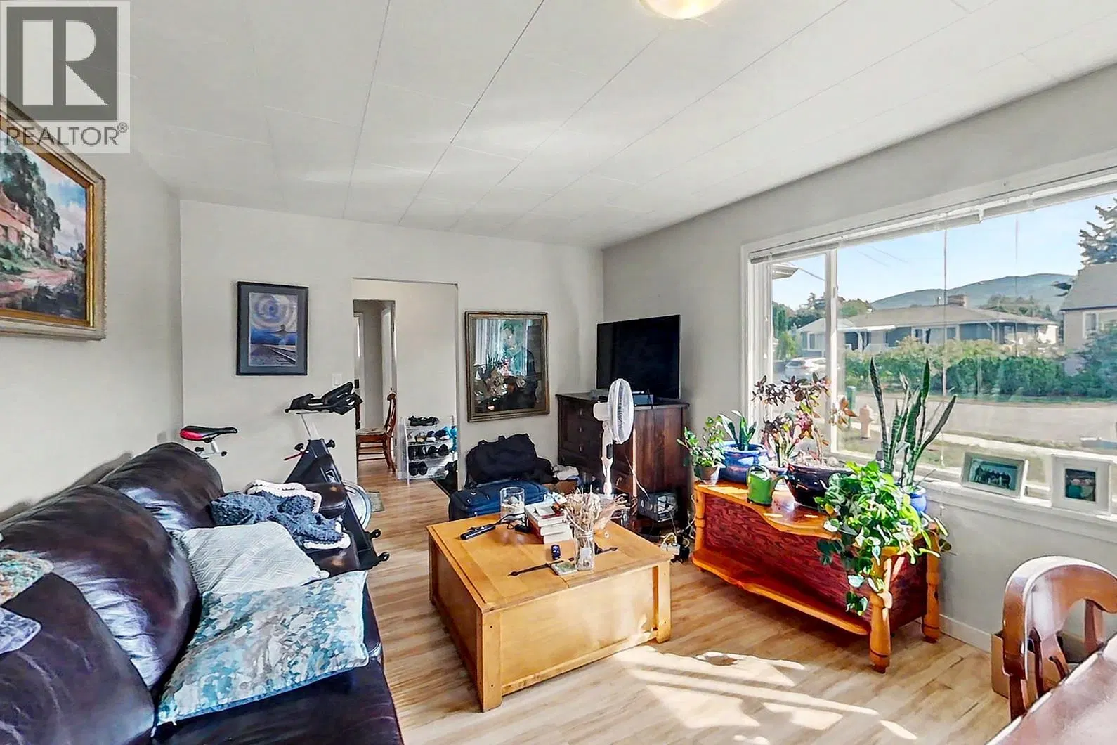 Photo 2 of 31 at 4404 25 Street