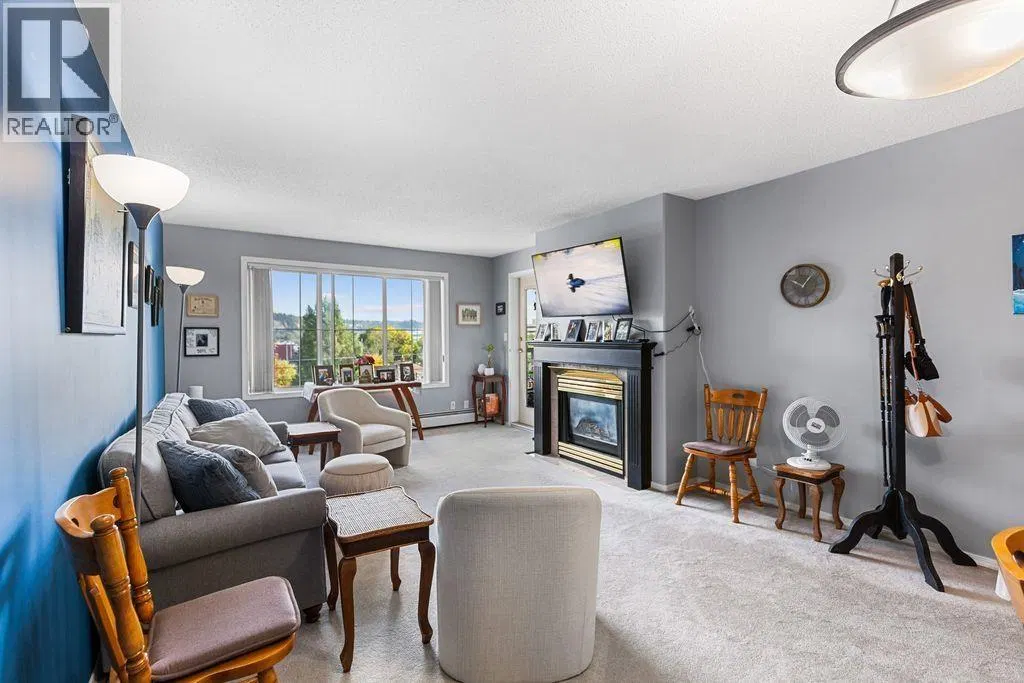 Photo 1 of 28 at #404 – 1638 6TH Avenue