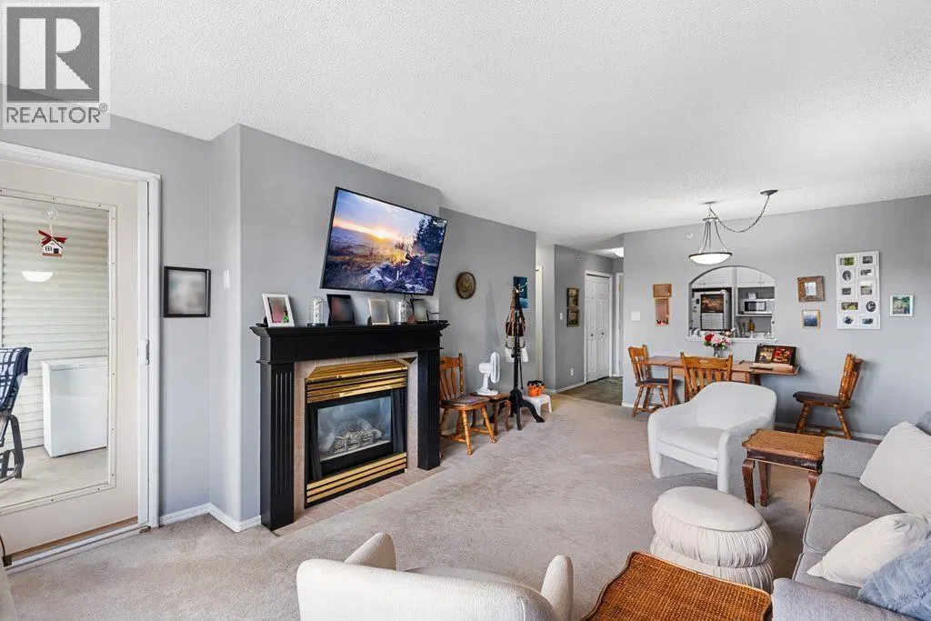 Photo 2 of 28 at #404 – 1638 6TH Avenue