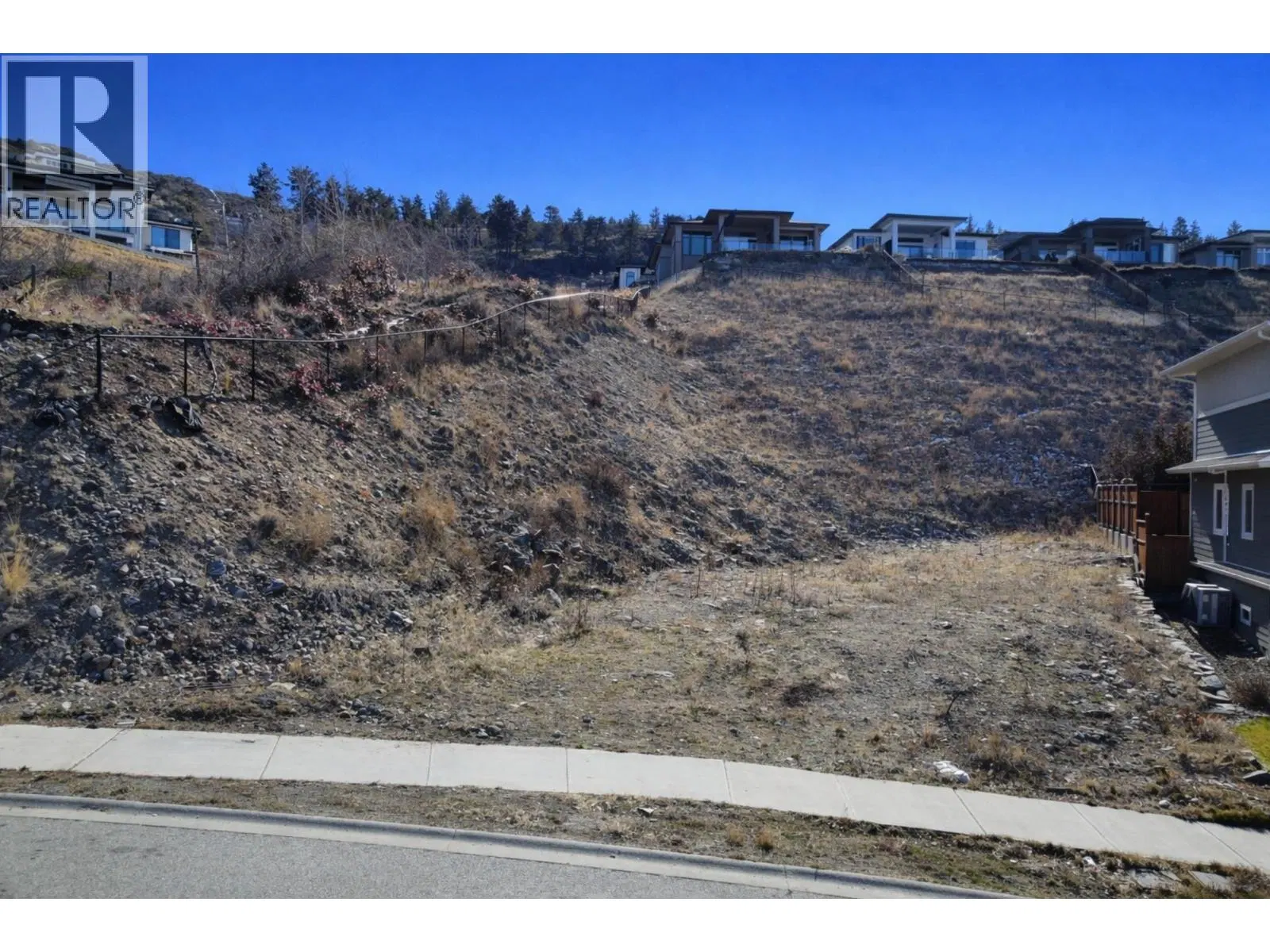 Photo 2 of 6 at 5669 Mountainside Drive