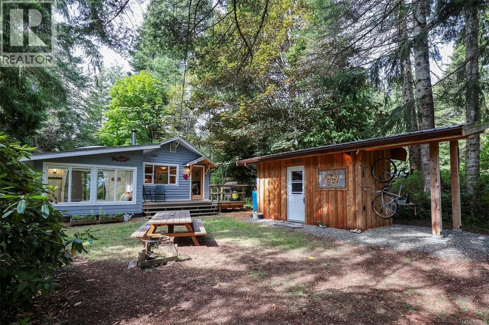 Photo 5 of 60 at 1701 Dalziel Road