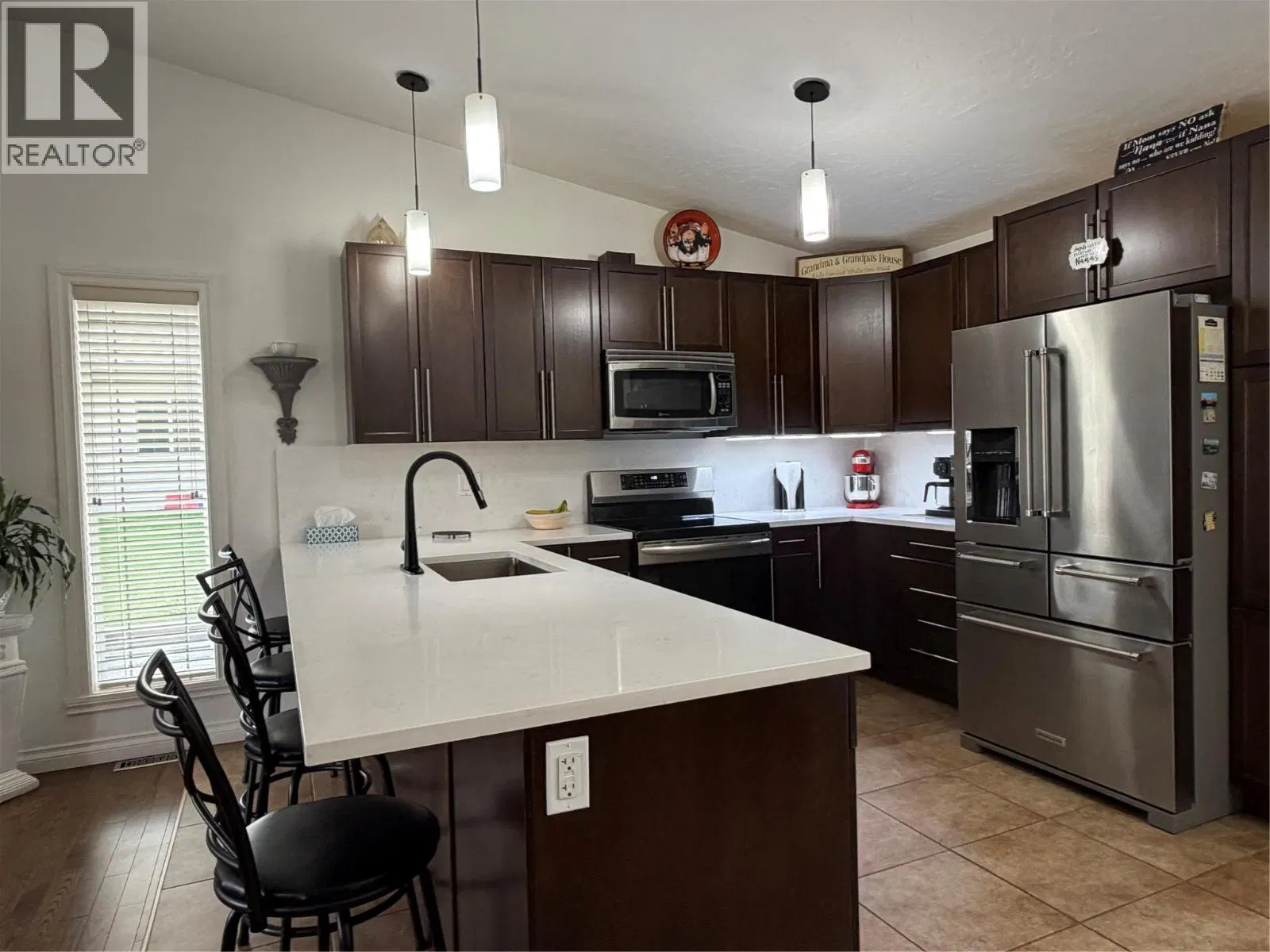 Photo 5 of 29 at 1841 87 Avenue