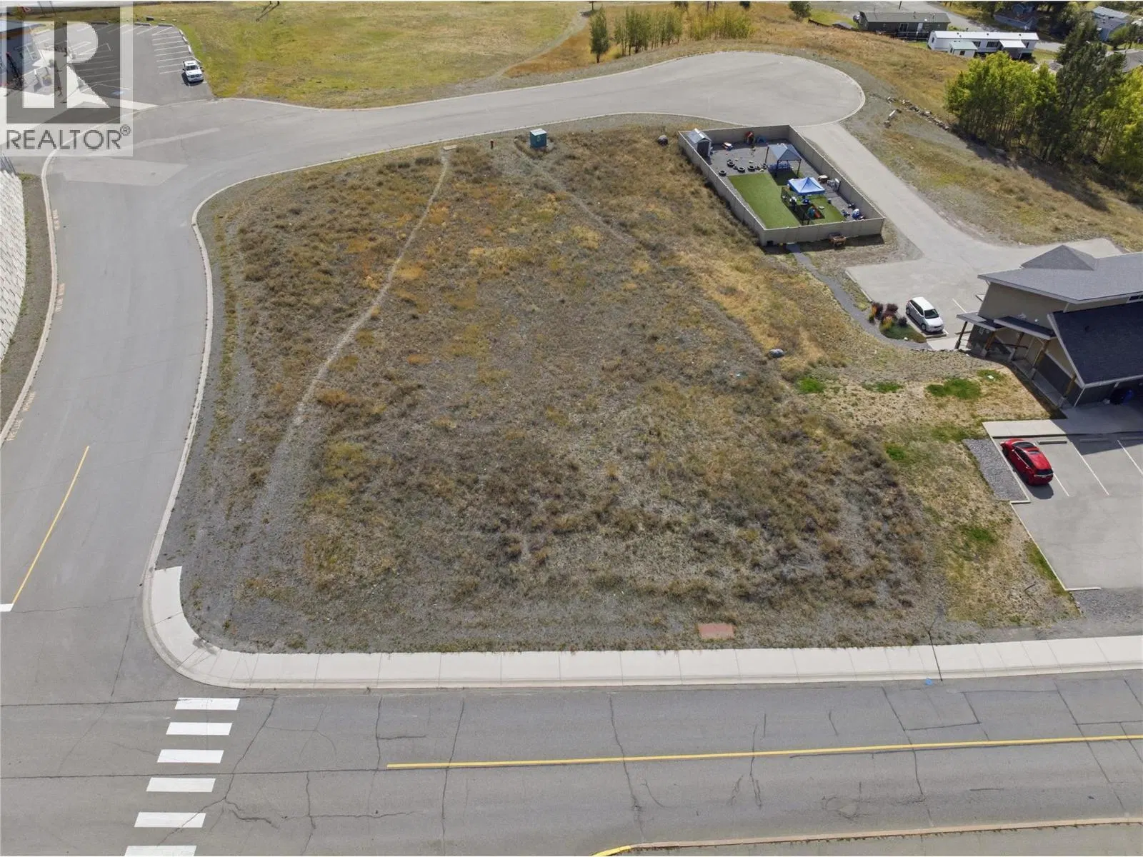 Photo 2 of 12 at 120 CHARTRAND Avenue