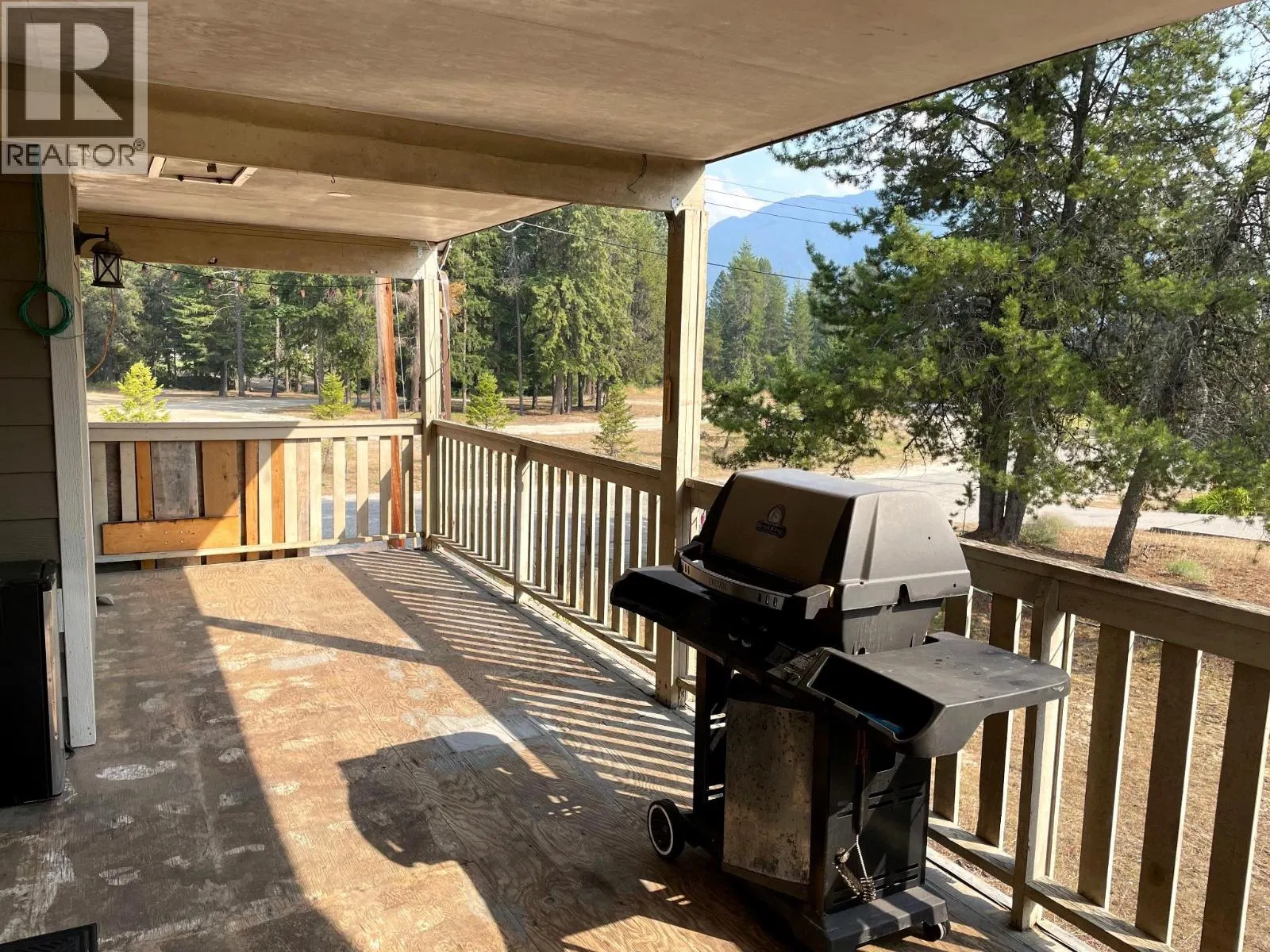 Photo 4 of 18 at 218 10TH Avenue