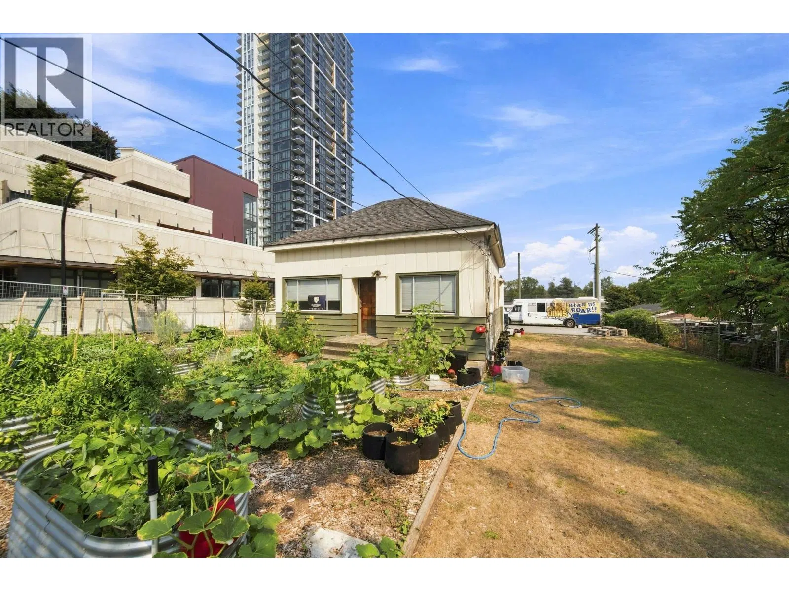 Photo 4 of 12 at 452 ROUSSEAU Street