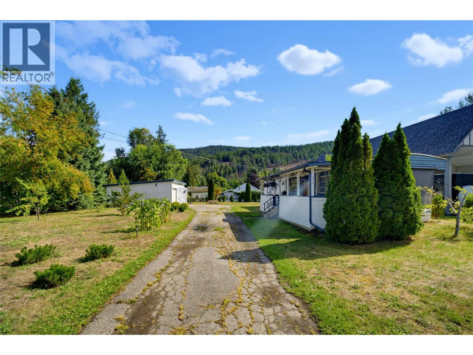 Photo 5 of 59 at 405 Gillis Avenue