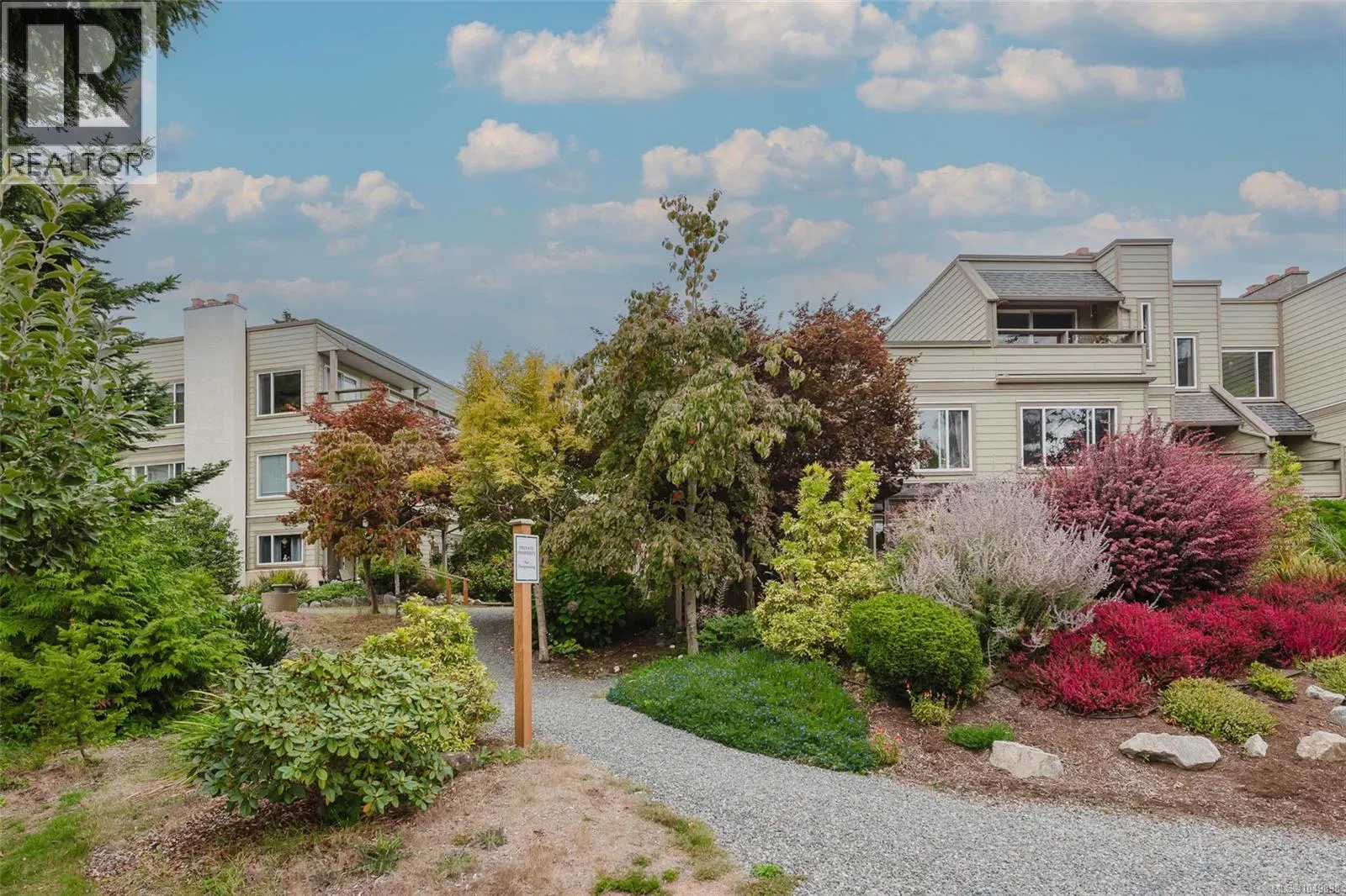 #306 – 2250 Manor Place