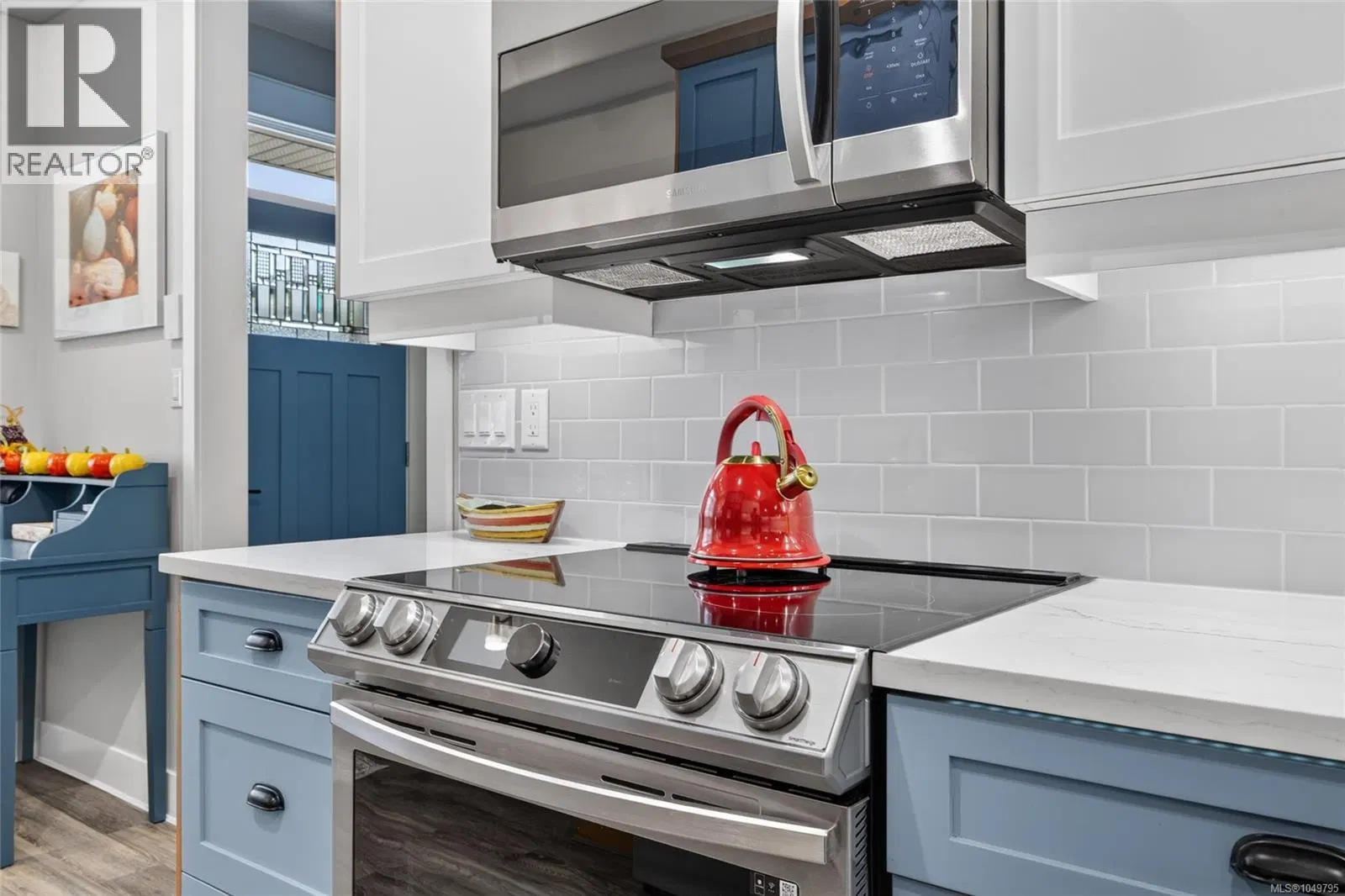 Photo 5 of 36 at #2B – 7250 West Saanich Road