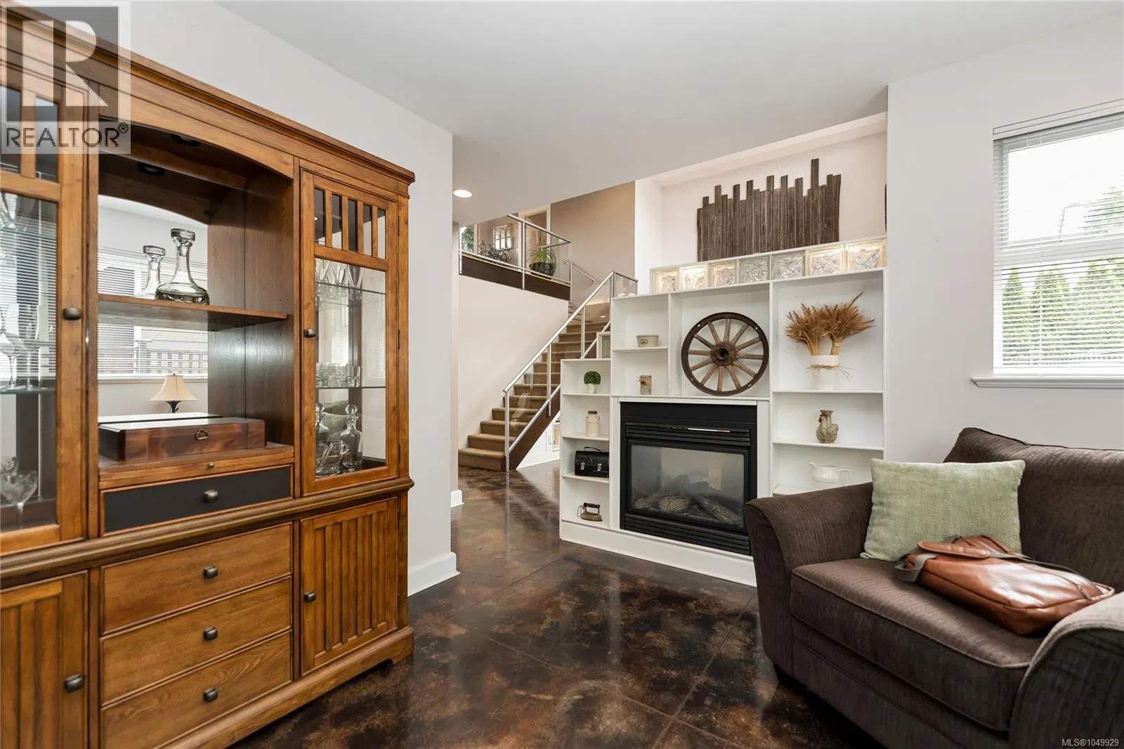 Photo 5 of 47 at 4151 Quadra Street