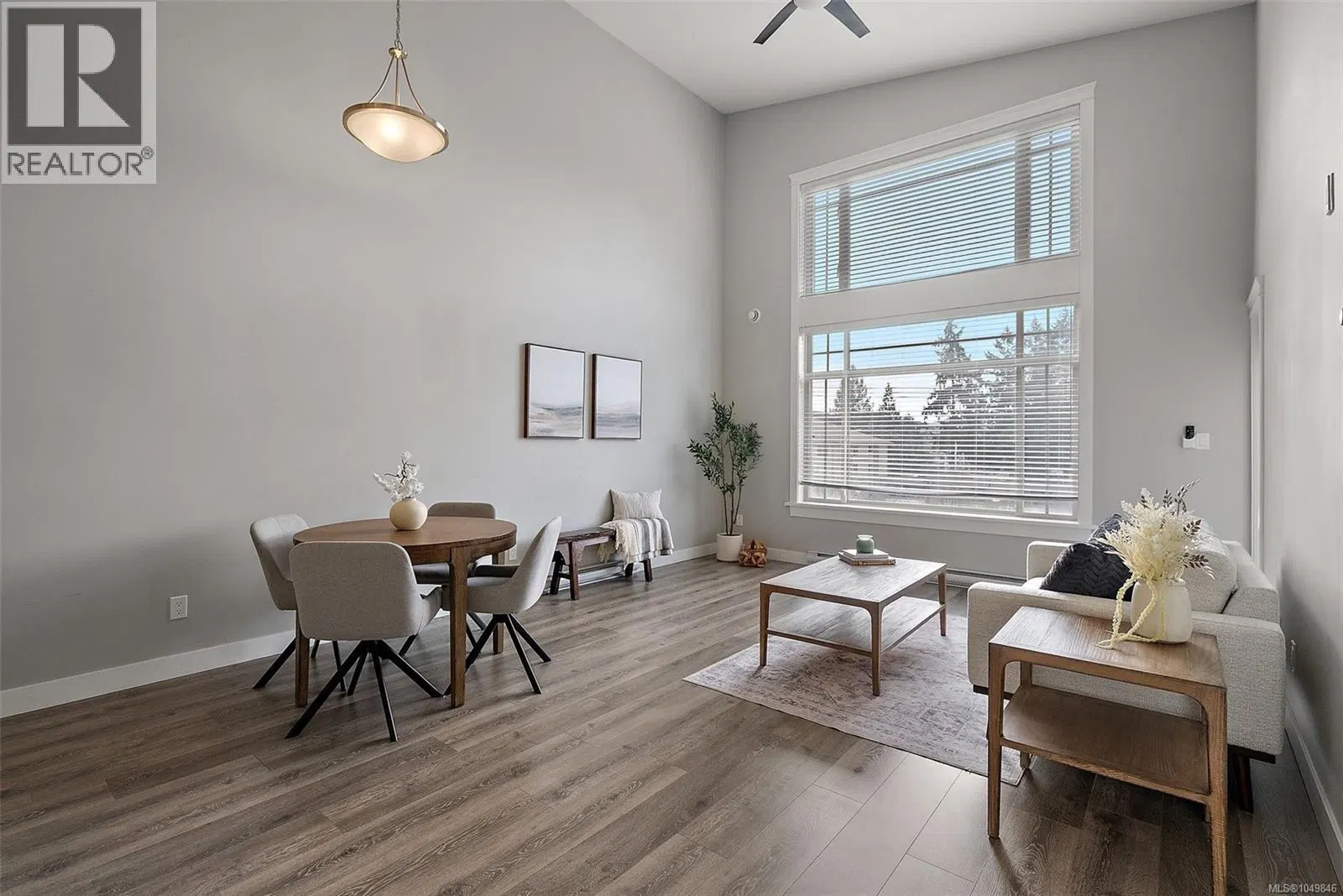 Photo 4 of 23 at #403 – 844 Goldstream Avenue