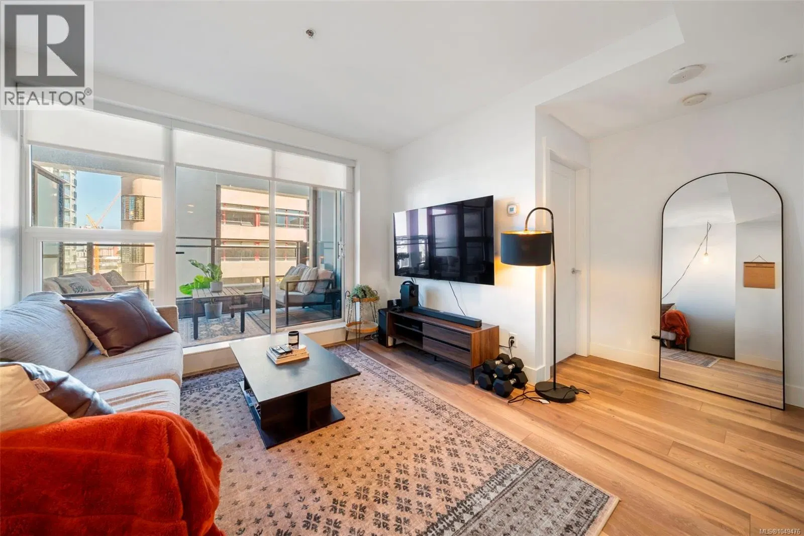 Photo 4 of 29 at #405 – 777 Herald Street