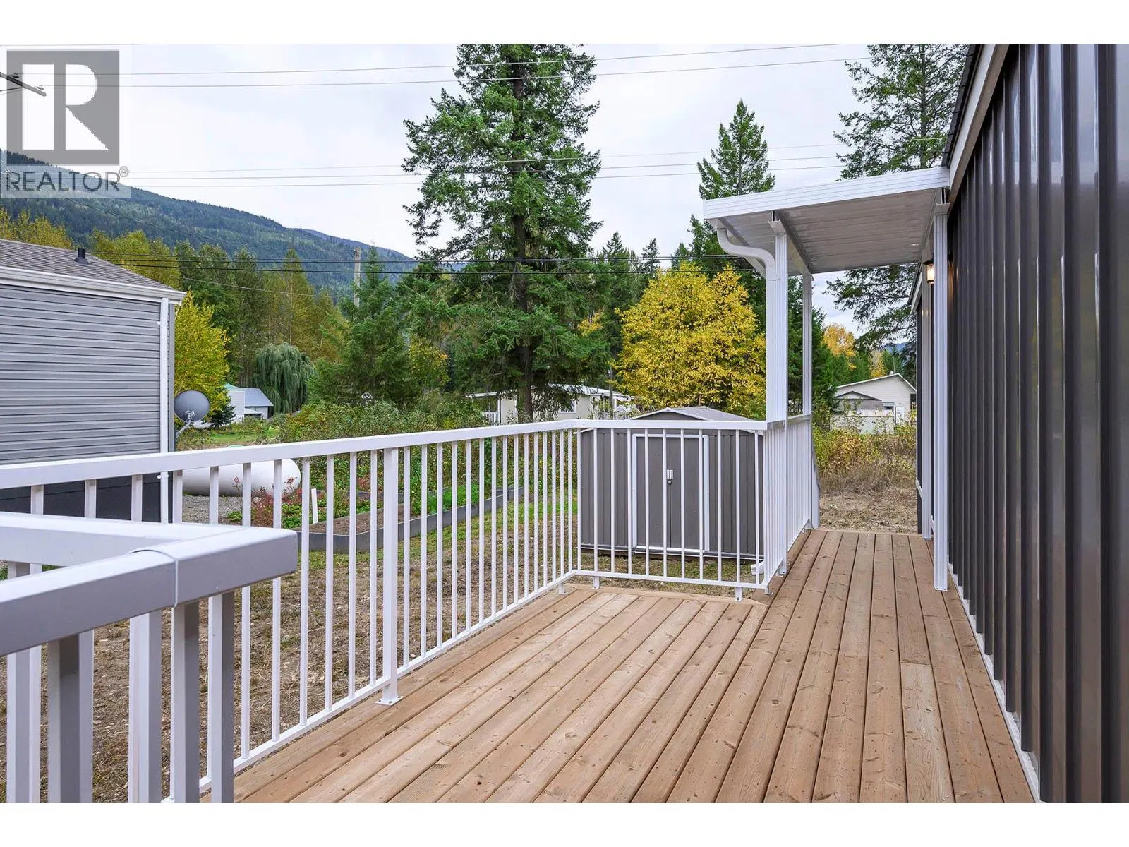 Photo 2 of 34 at #34 – 121 Ferry Road