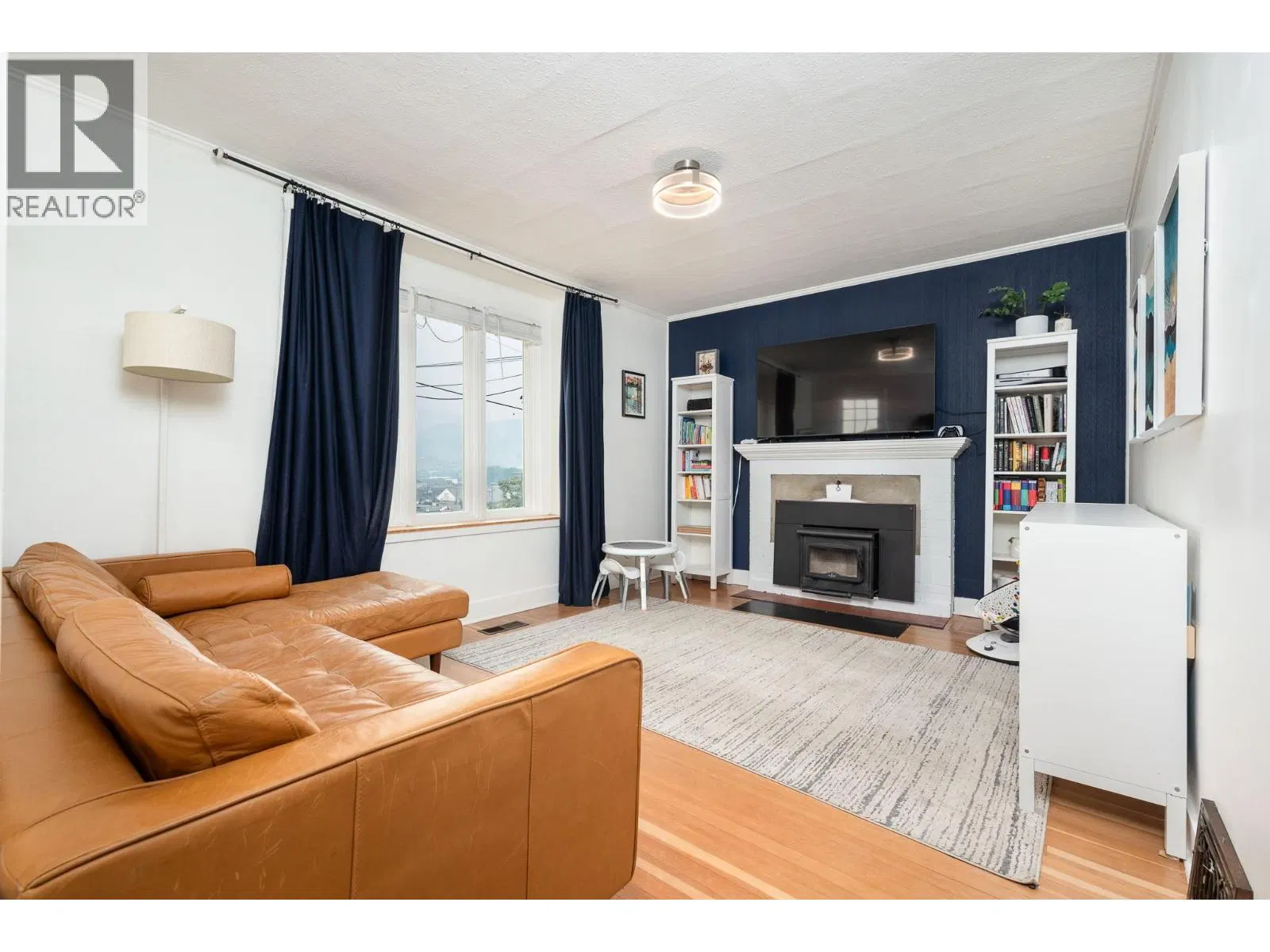 Photo 2 of 38 at 2605 27 Street