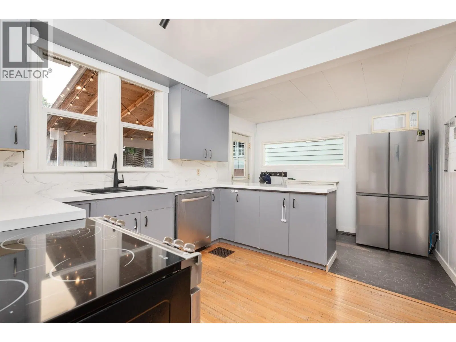 Photo 5 of 38 at 2605 27 Street