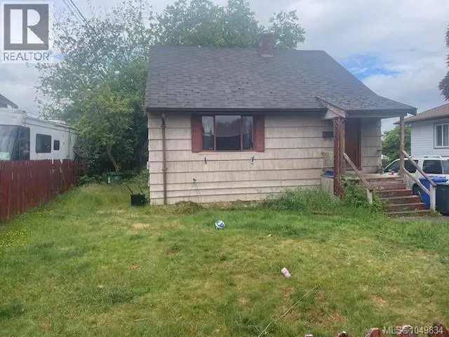 Photo 2 of 15 at 2876 12th Avenue
