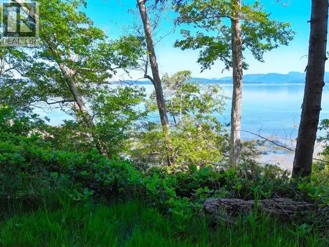 Photo 4 of 21 at Savary Island