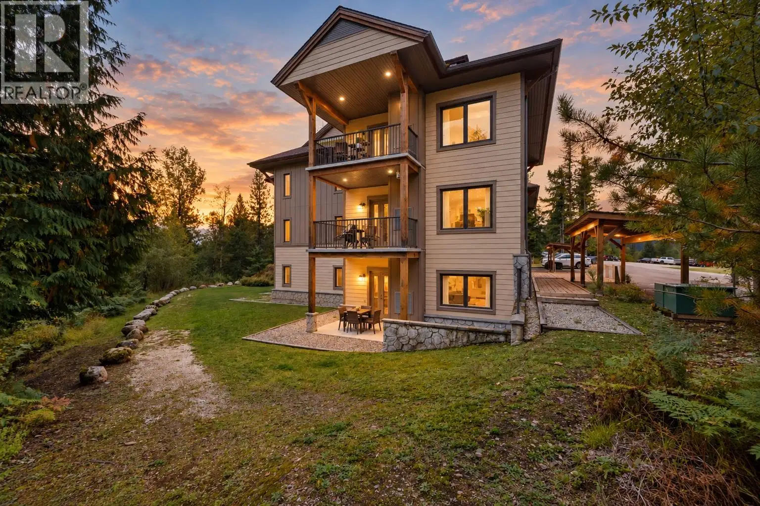 #216 – 16310 WOOLGAR Road